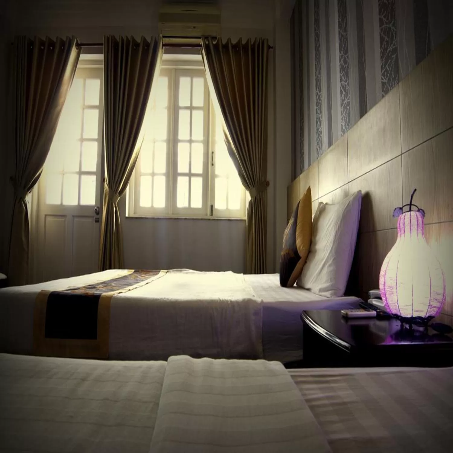 Bedroom, Bed in Saigon Amigo Hotel