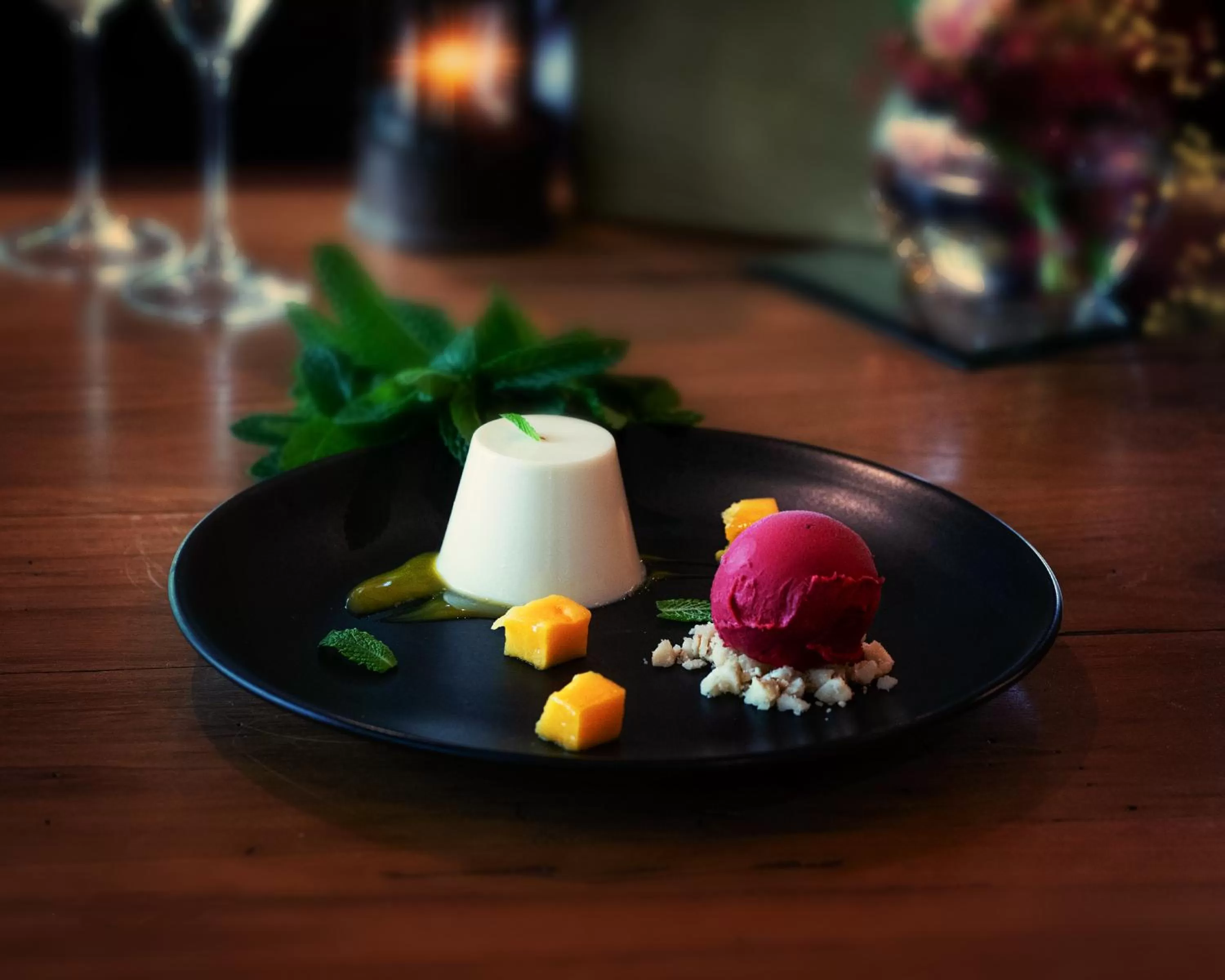 Restaurant/places to eat in Black Gold Motel