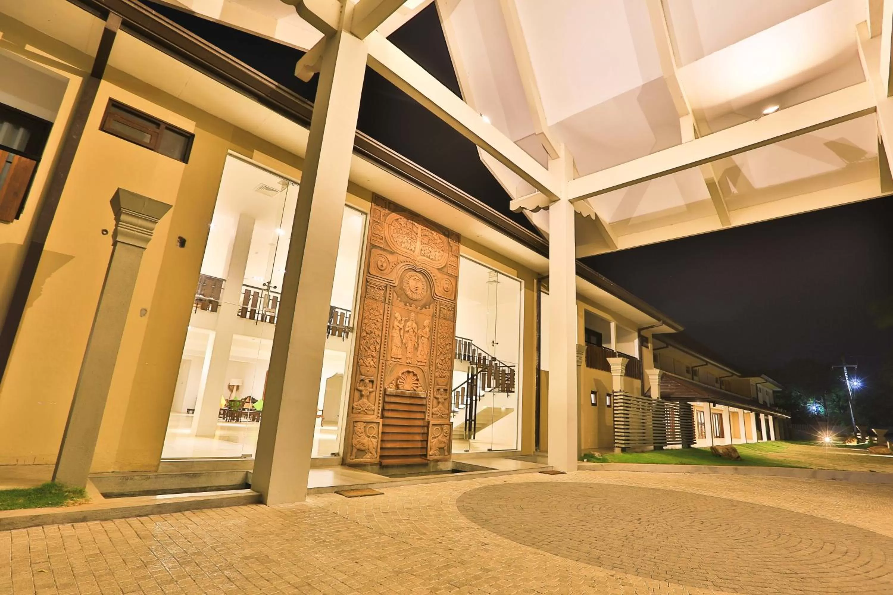 Facade/entrance in Rajarata Hotel Anuradhapura