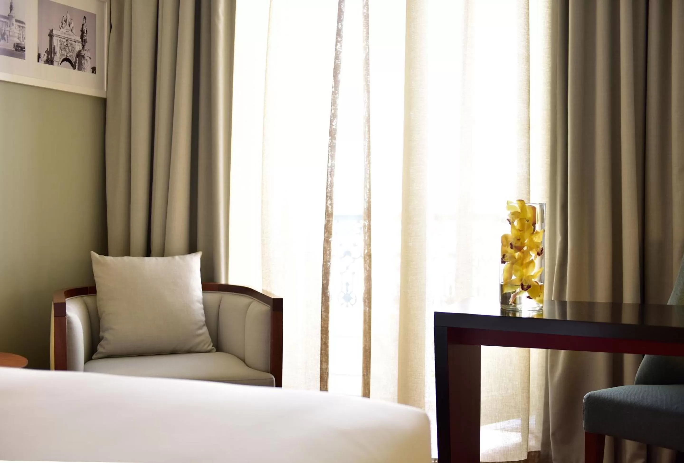 Photo of the whole room, Bed in Pousada de Lisboa - Small Luxury Hotels Of The World