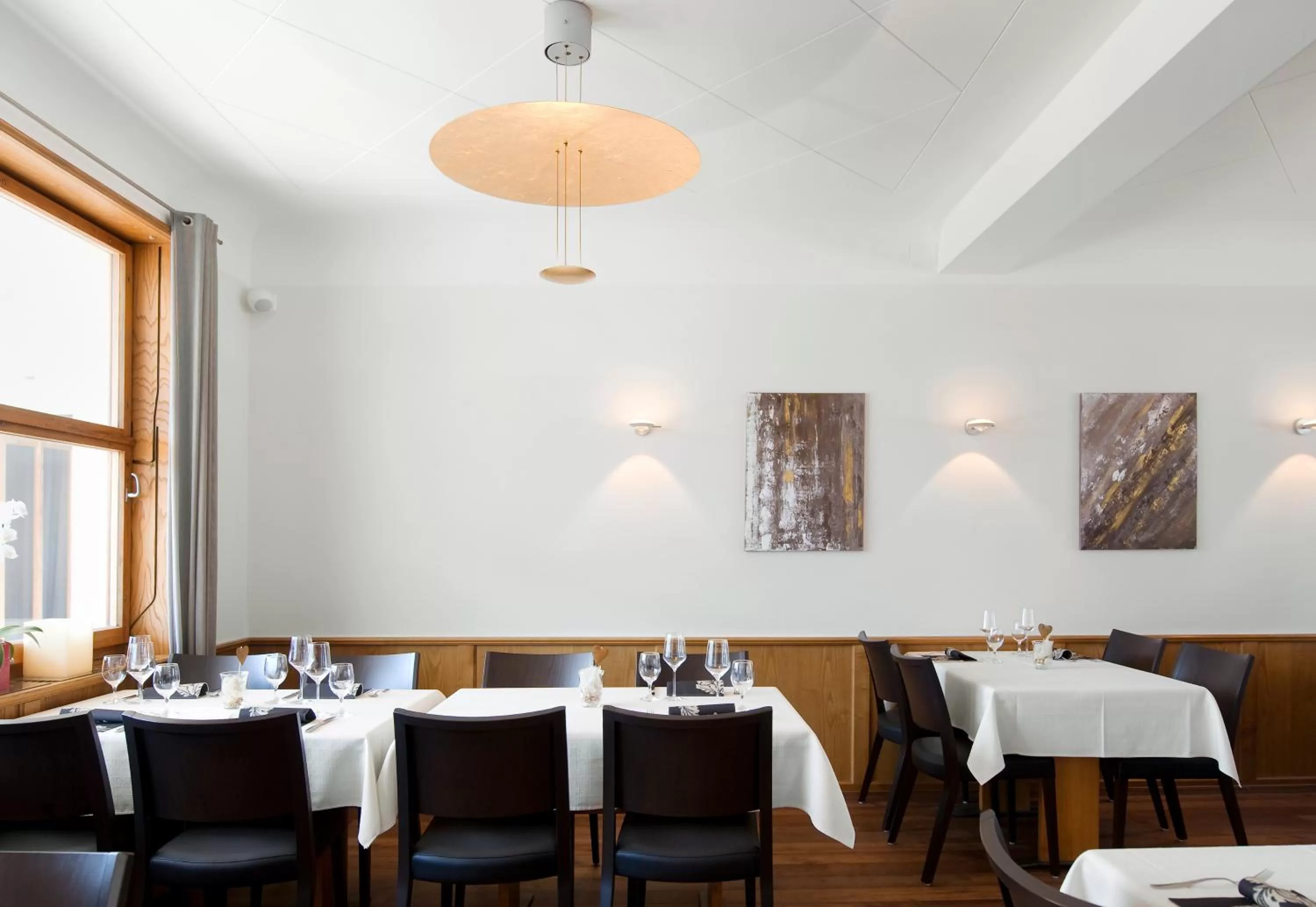 Restaurant/Places to Eat in Hotel National