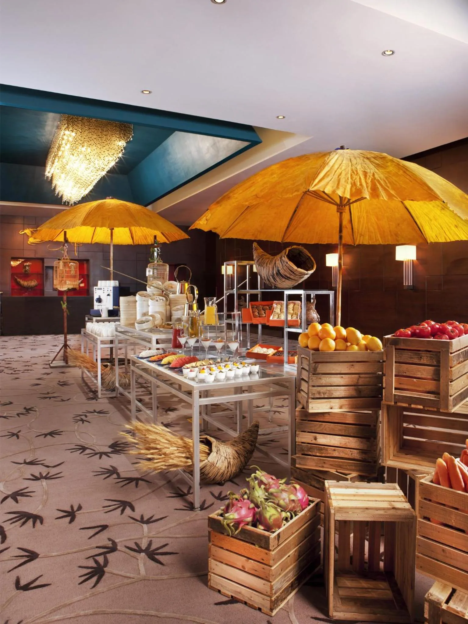 Lounge or bar in The Longemont Shanghai