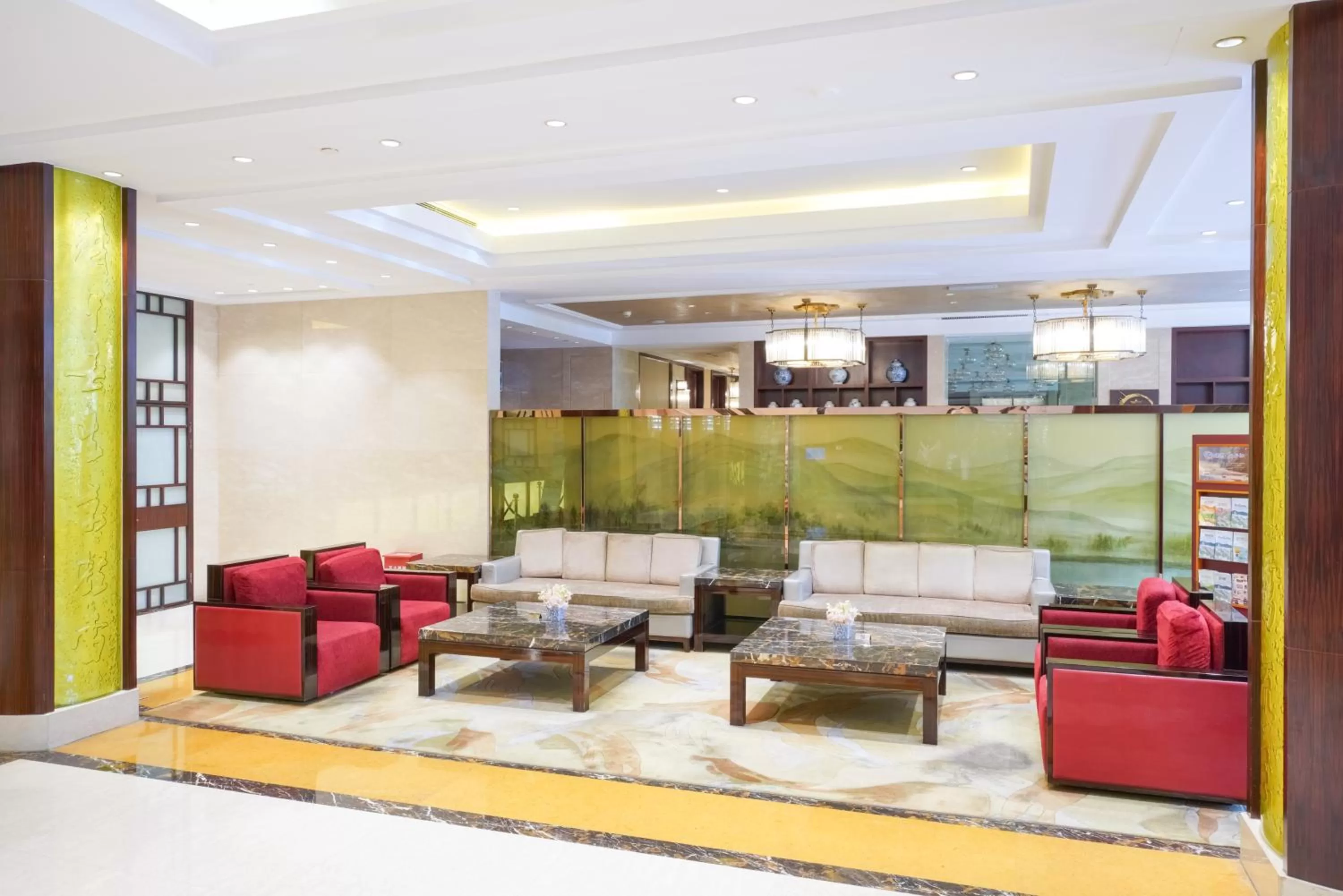 Lobby or reception in Sofitel Hangzhou Westlake - Few steps to West Lake, with panoramic lake view terrace