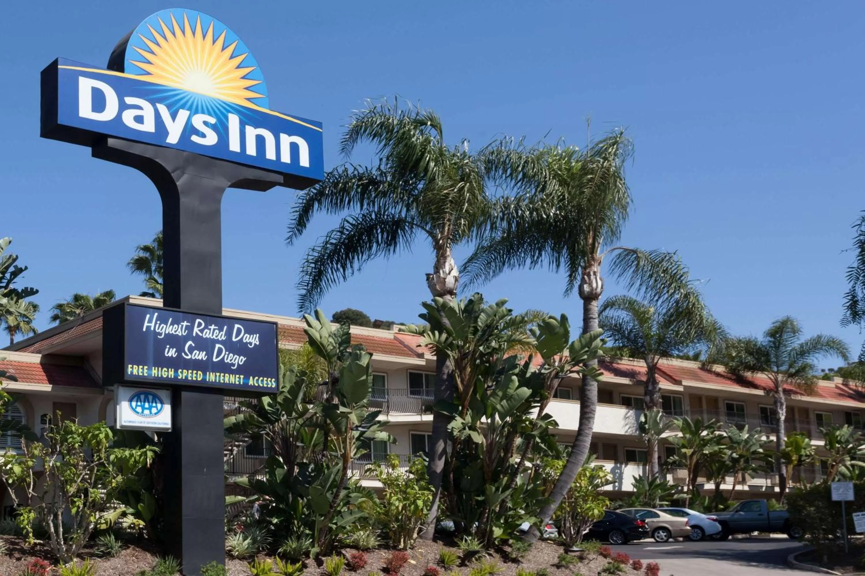 Property building in Days Inn by Wyndham San Diego Hotel Circle