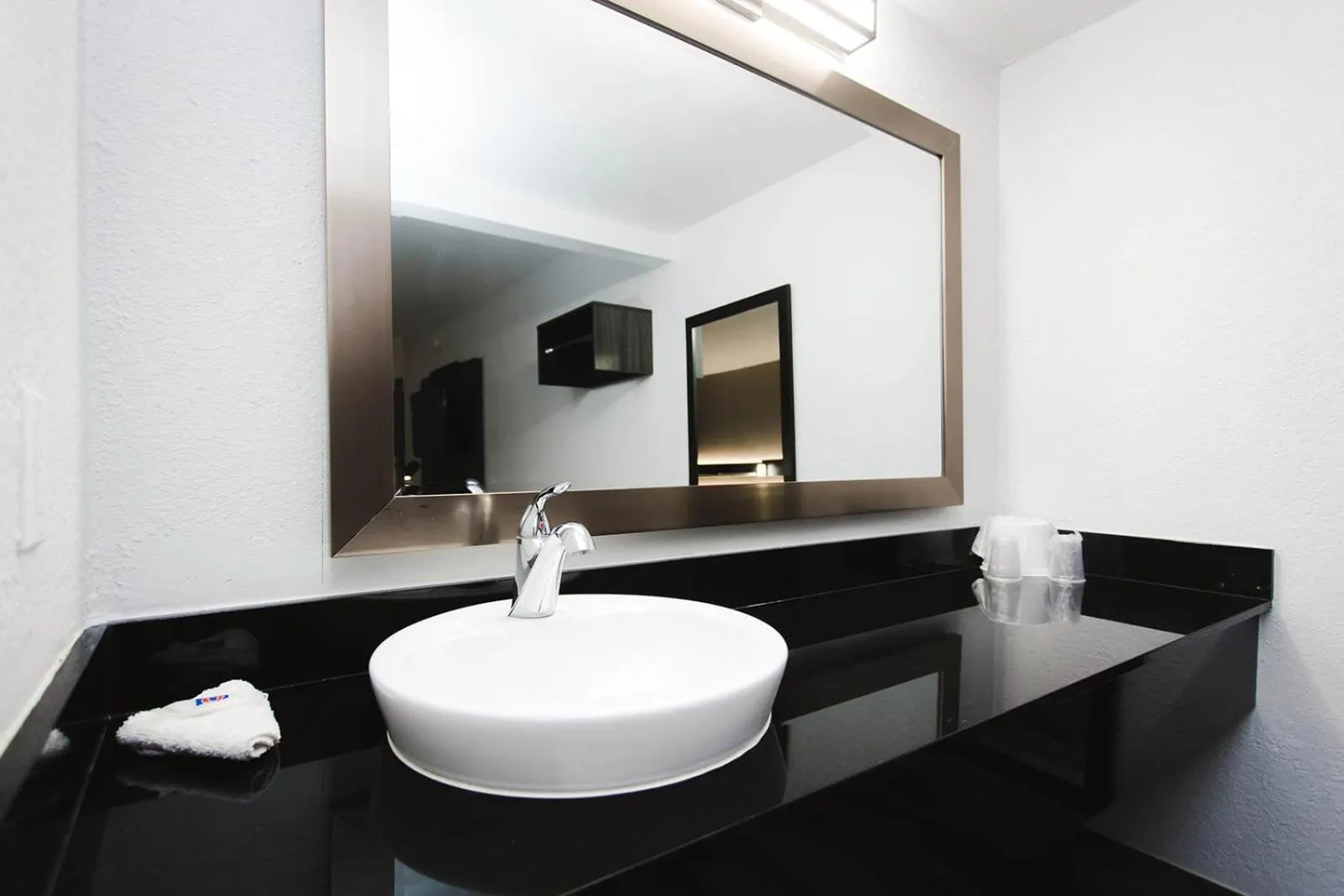 Bathroom in Motel 6 Houston, TX - Medical Center - NRG Stadium