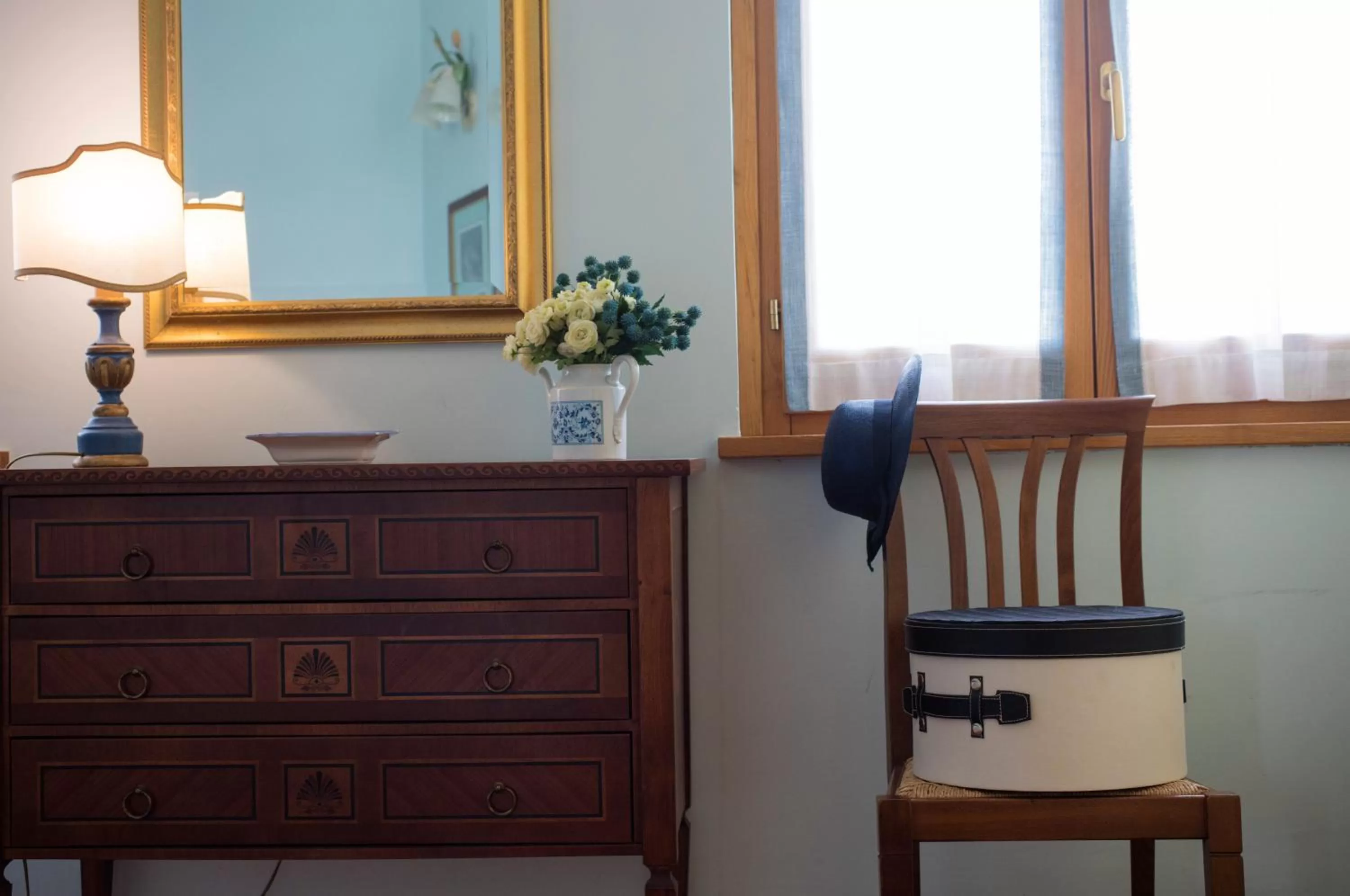 Decorative detail in Albergo Villa Cristina