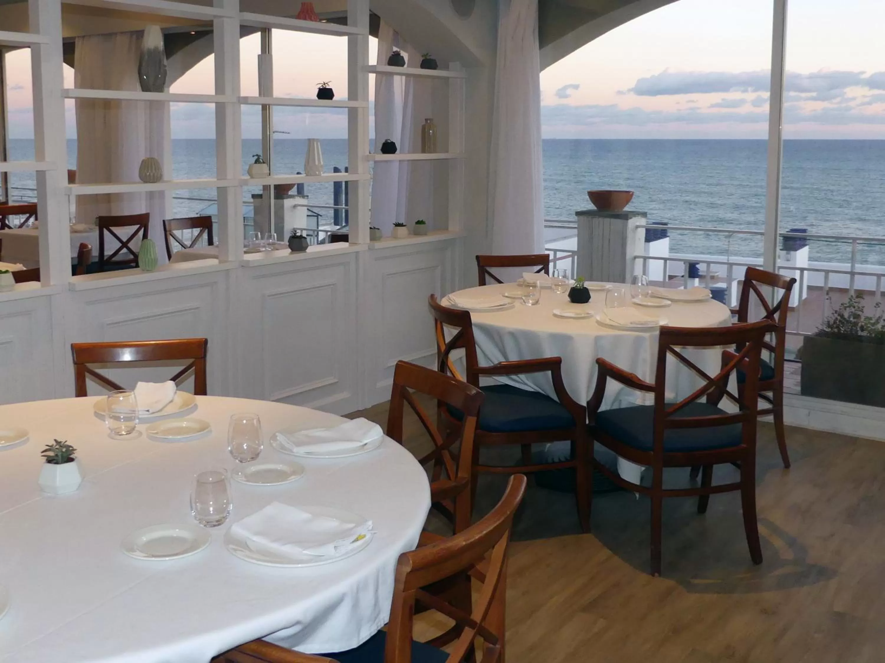 Restaurant/places to eat in Gran Sol Hotel