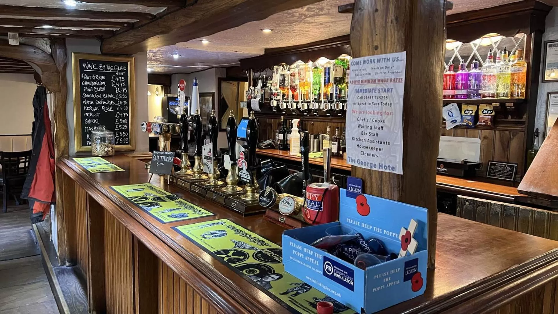 Lounge or bar in George Hotel