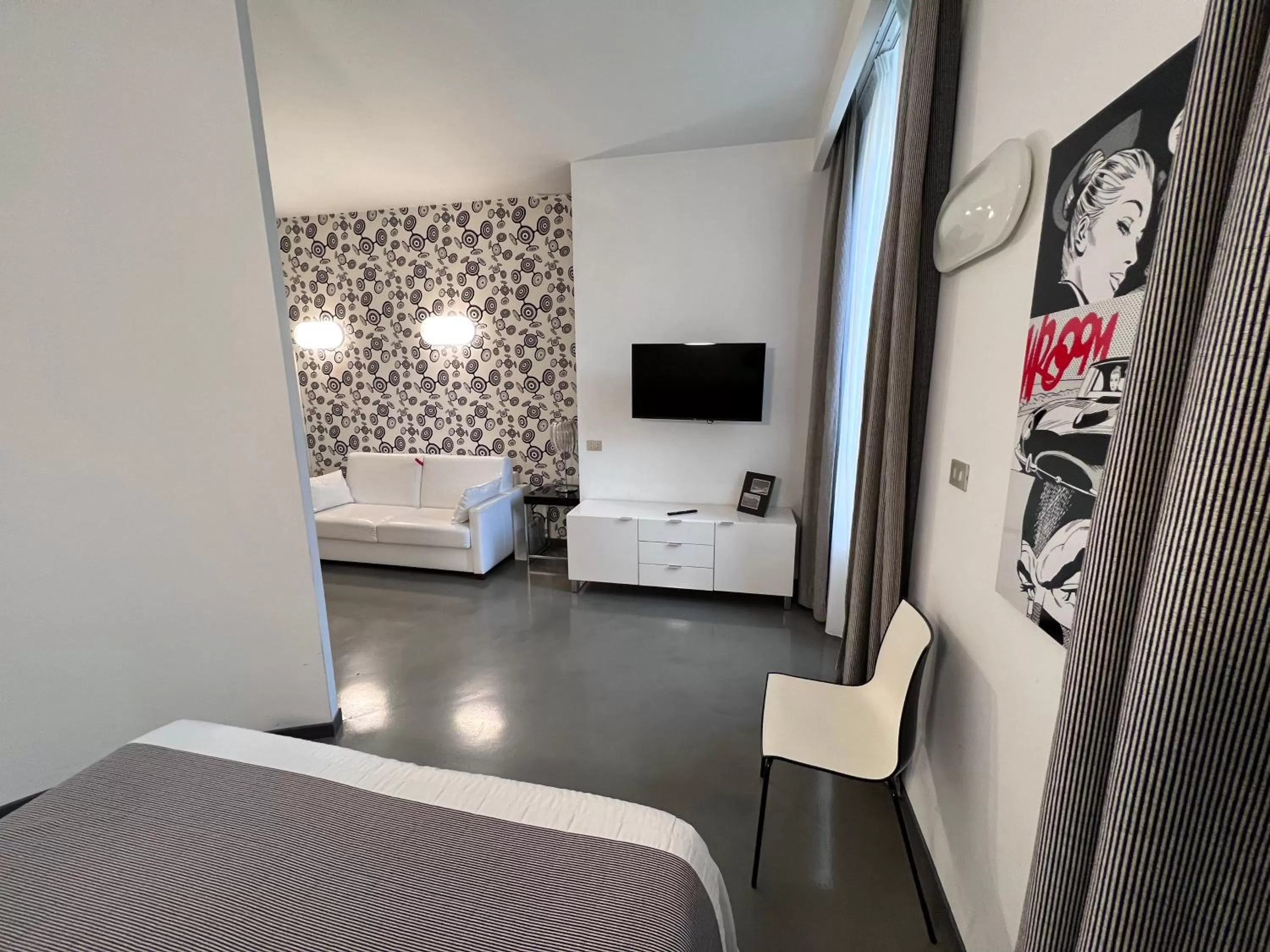 TV and multimedia, Bed in Residence Star