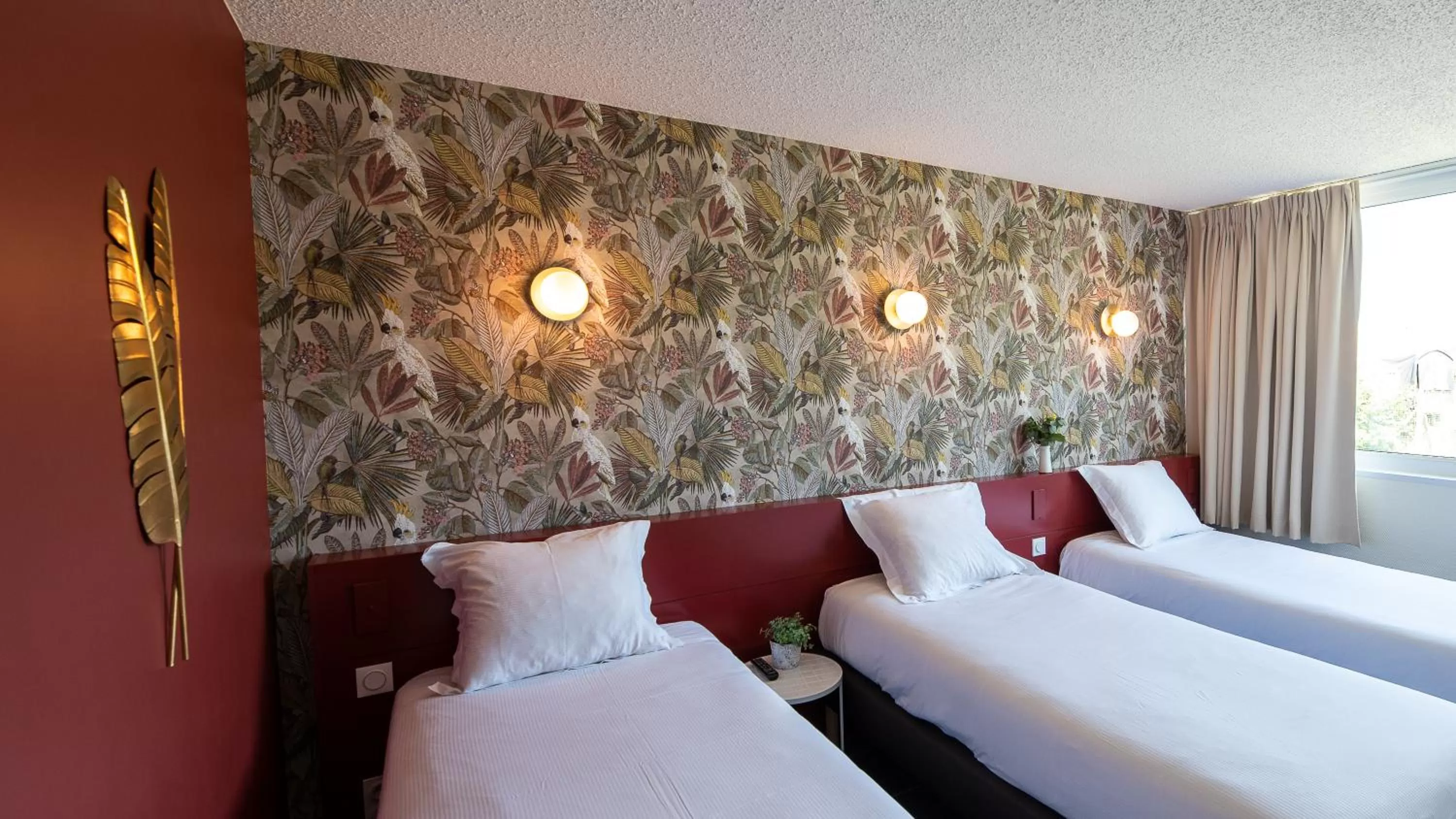 Property building, Bed in Best Western Hotel du Lac Dunkerque- Restaurant ouvert 7/7 midi et soir