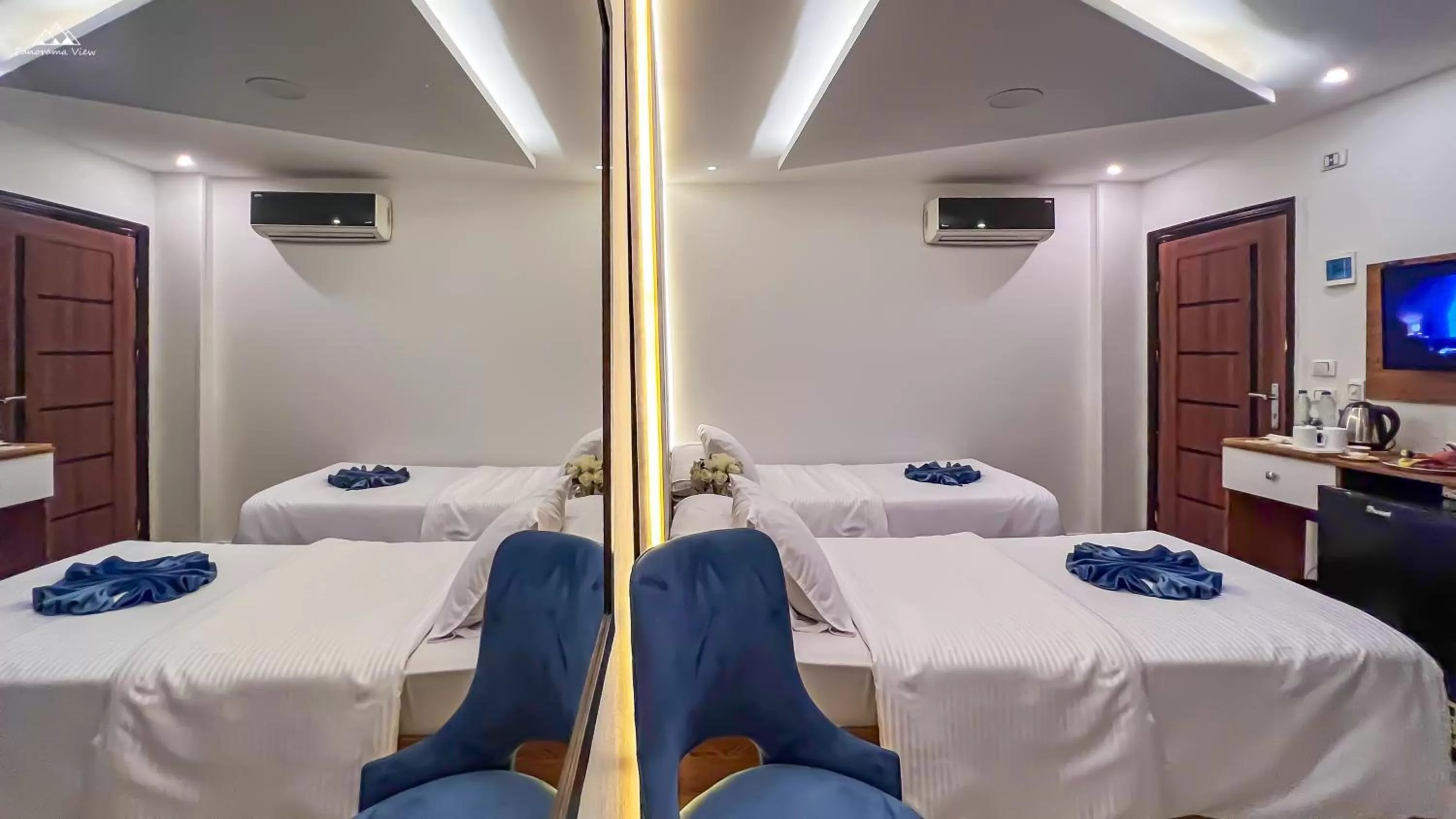 Bedroom, Bed in PANORAMA view pyramids