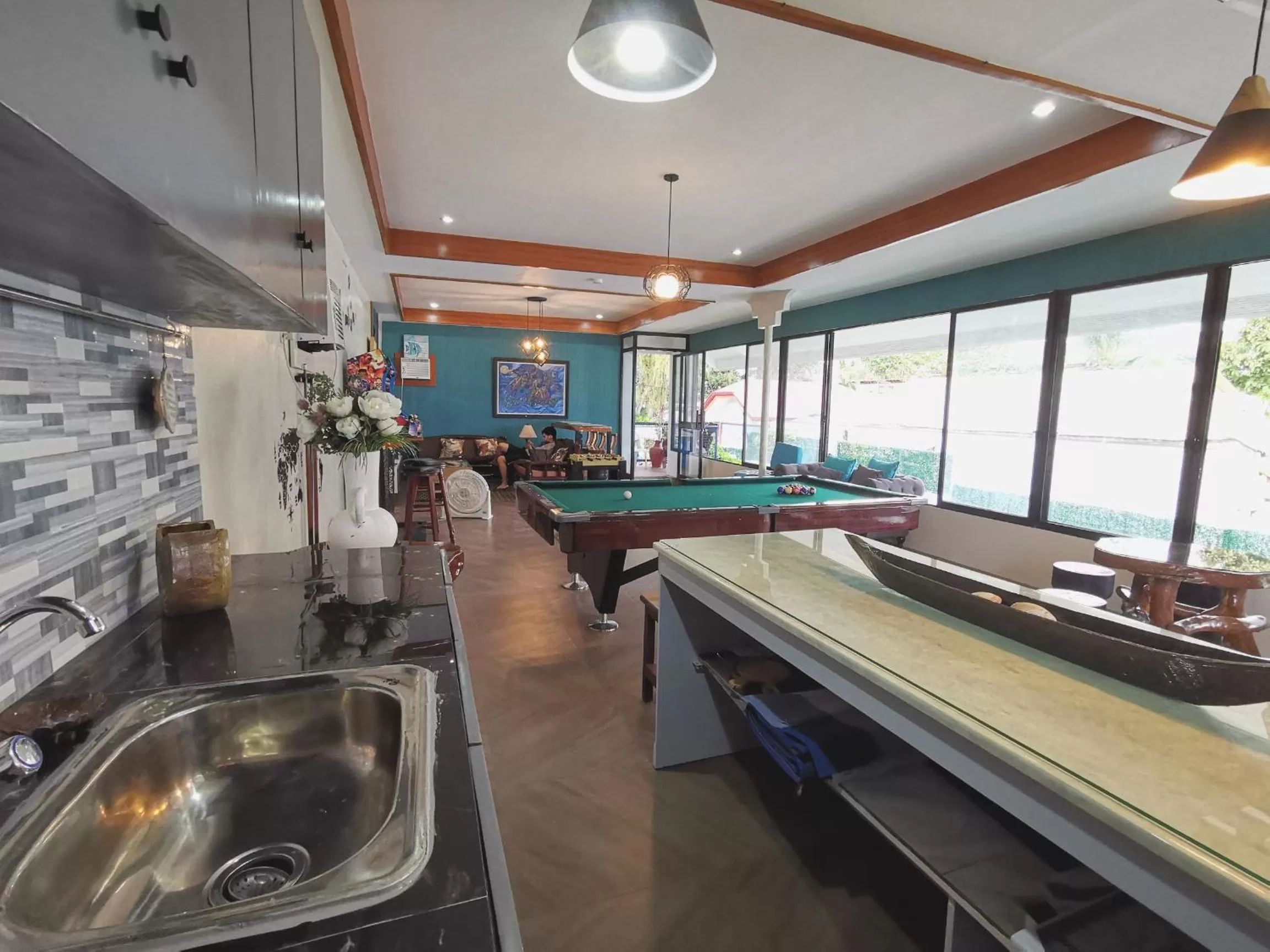 Billiard in Pescadores Suites Moalboal