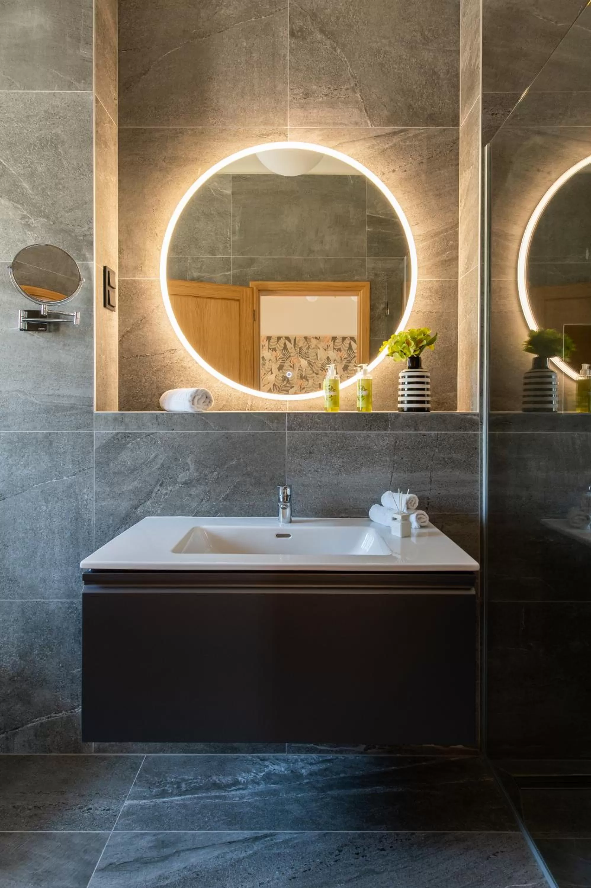 Bathroom in Botrytis Borhotel