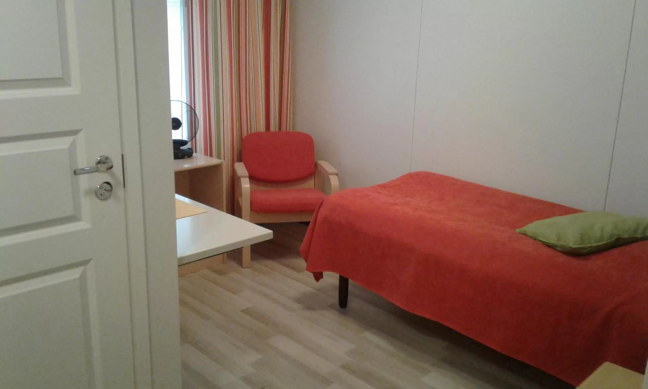 Bed in Karemajat Panorama hotel