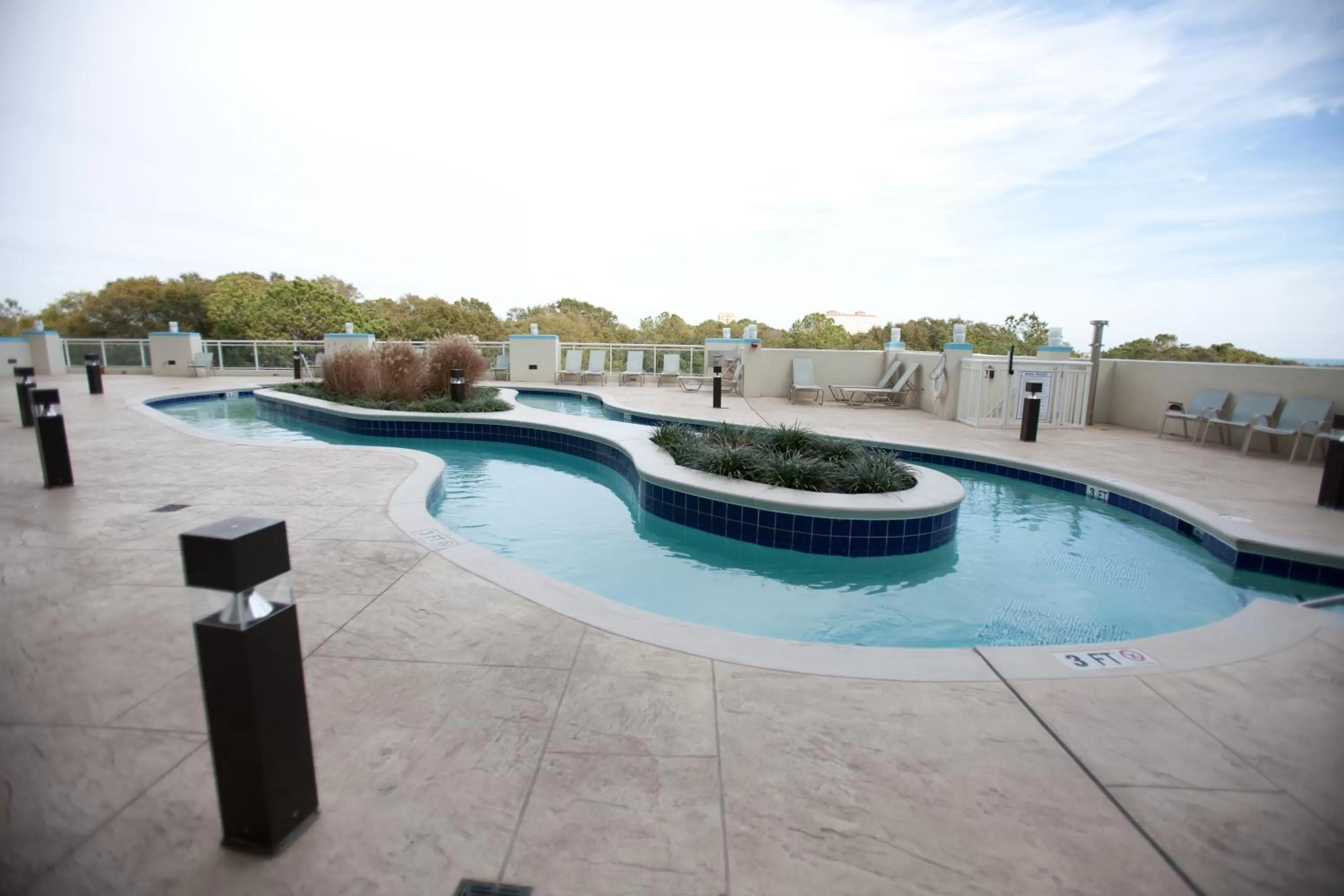 Swimming Pool in The Horizon at 77th