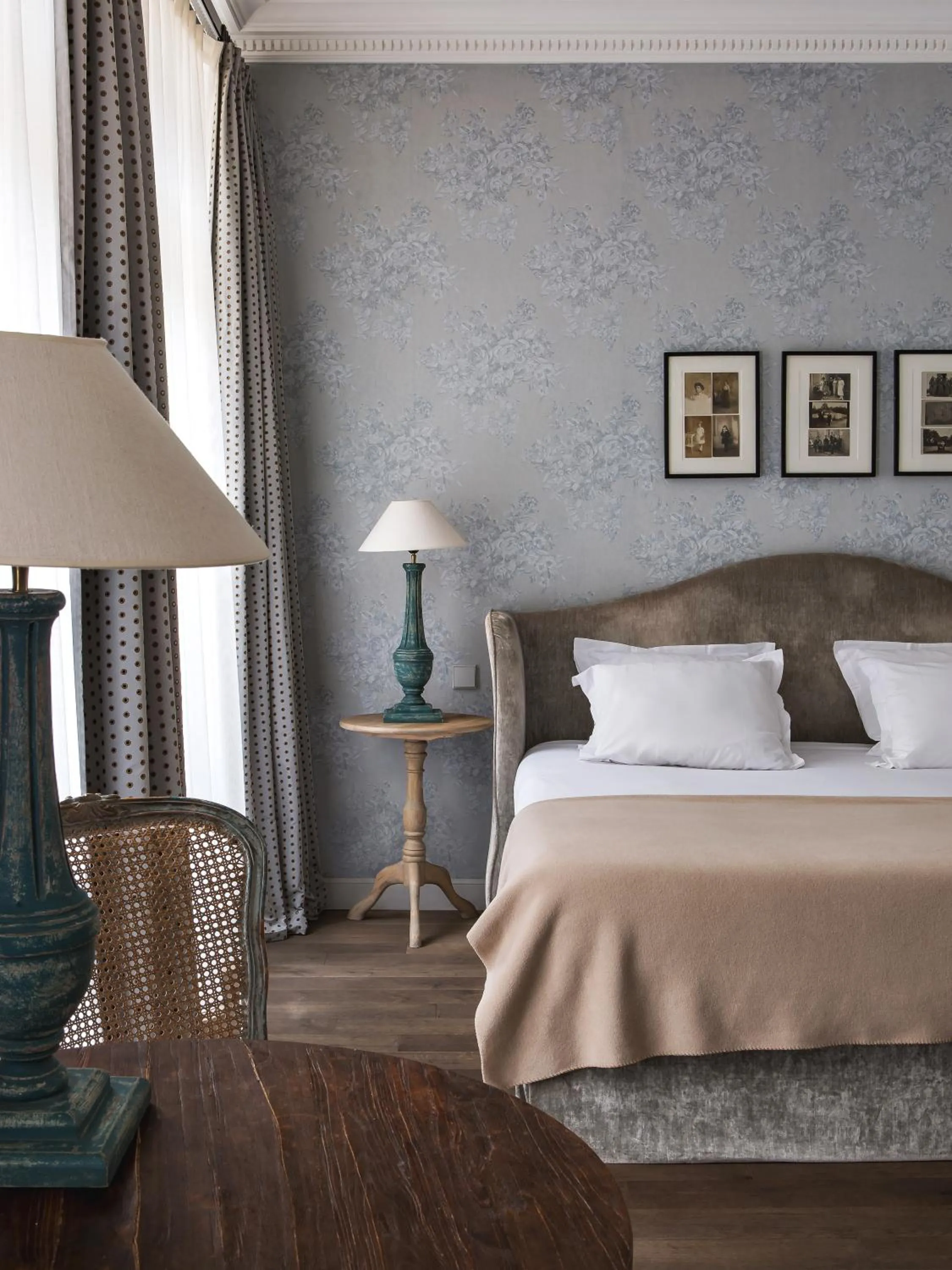 Bed in New Hotel Roblin