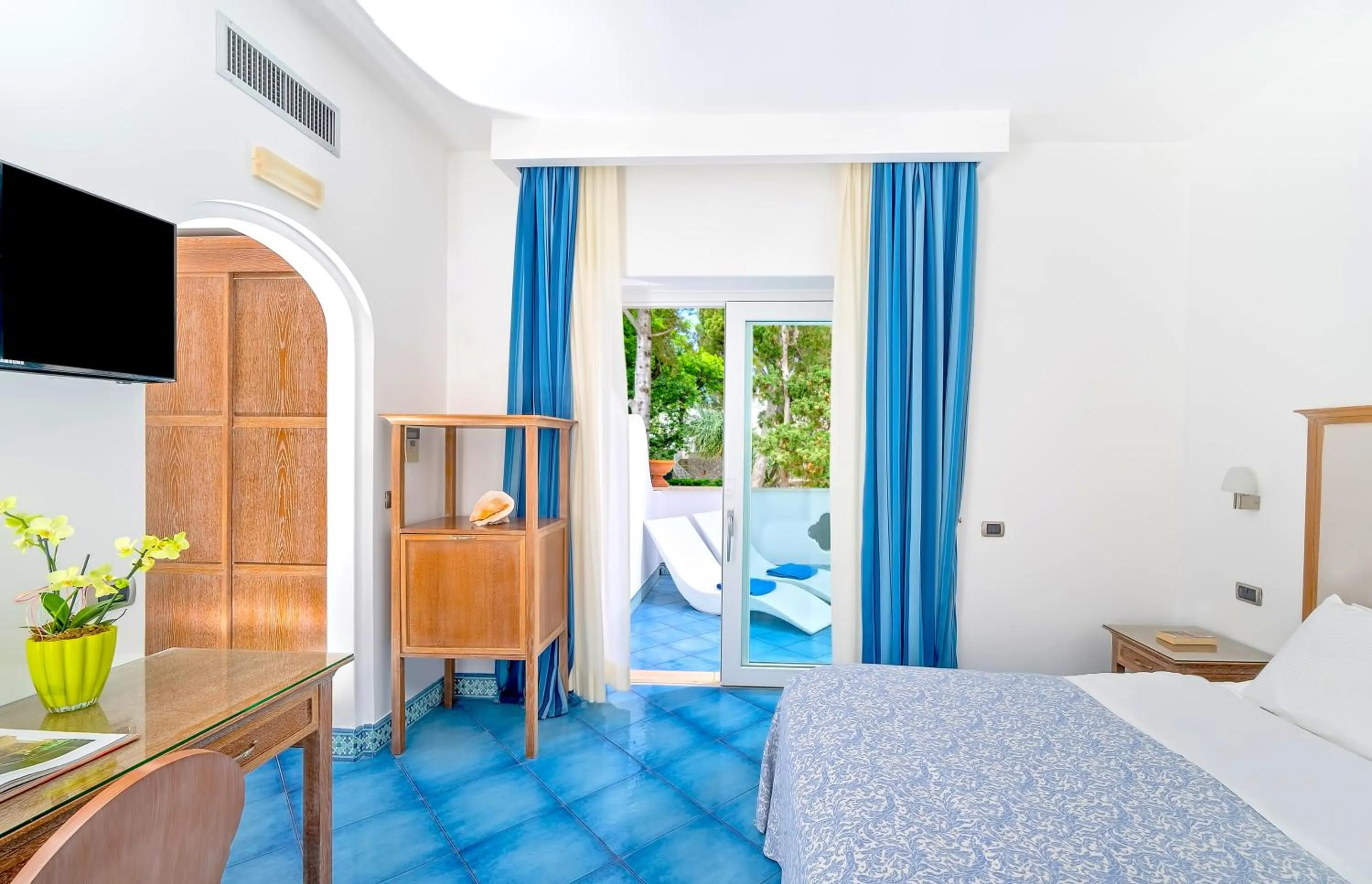 Bed in Hotel La Floridiana