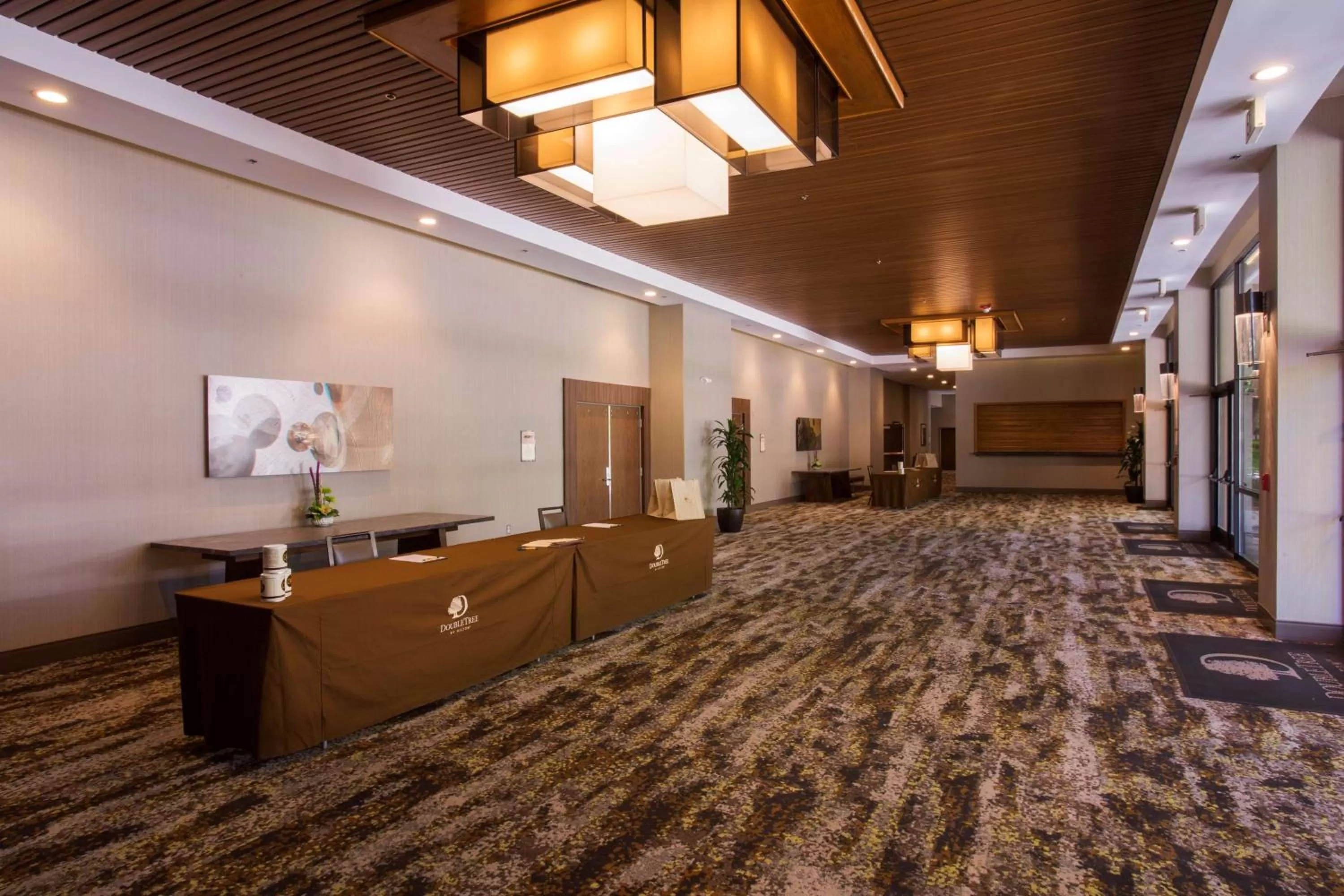 Meeting/conference room in DoubleTree by Hilton Fresno Convention Center