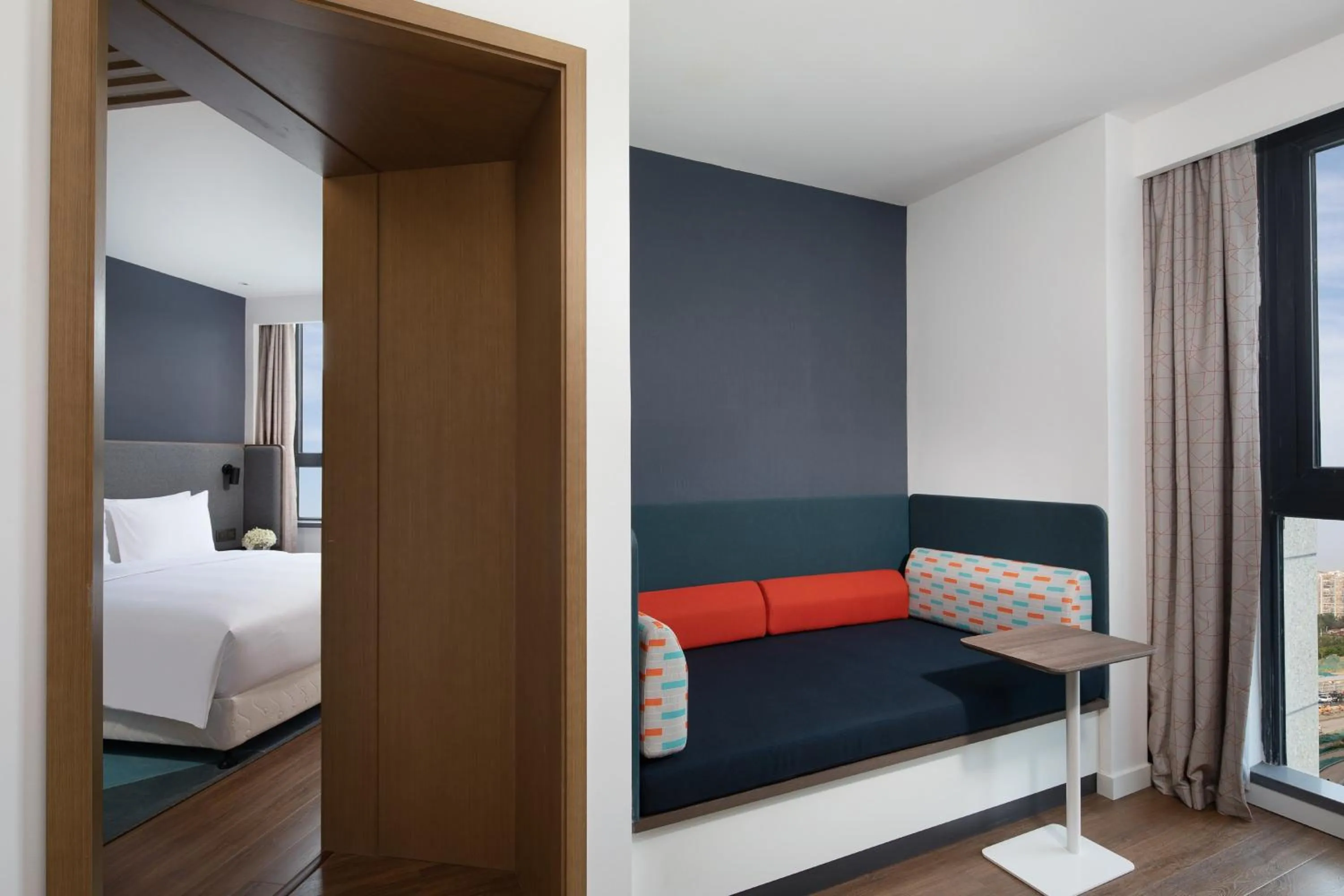 Photo of the whole room, Bed in Holiday Inn Express Chengdu Longquanyi North by IHG