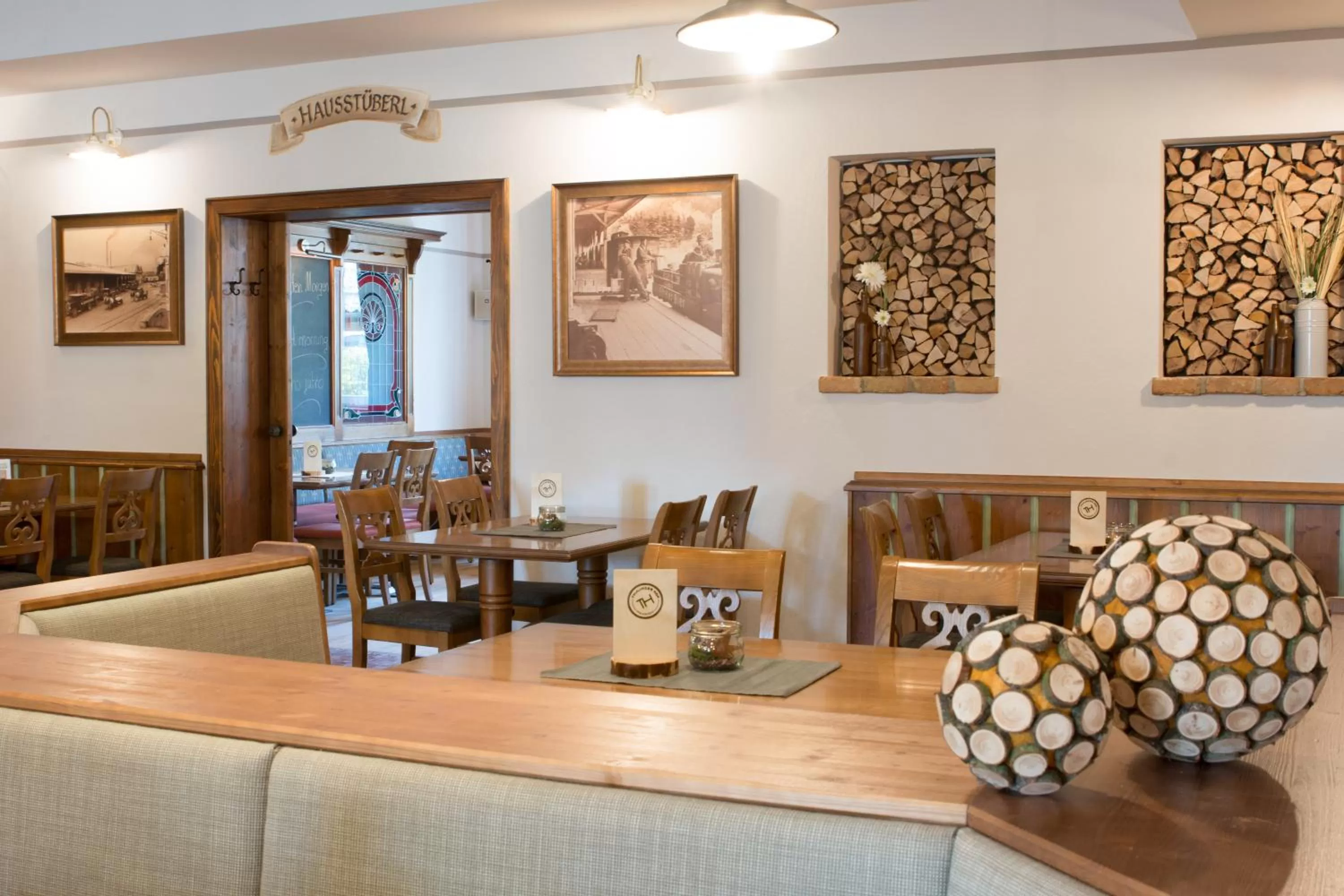 Restaurant/places to eat in Thalinger Hof