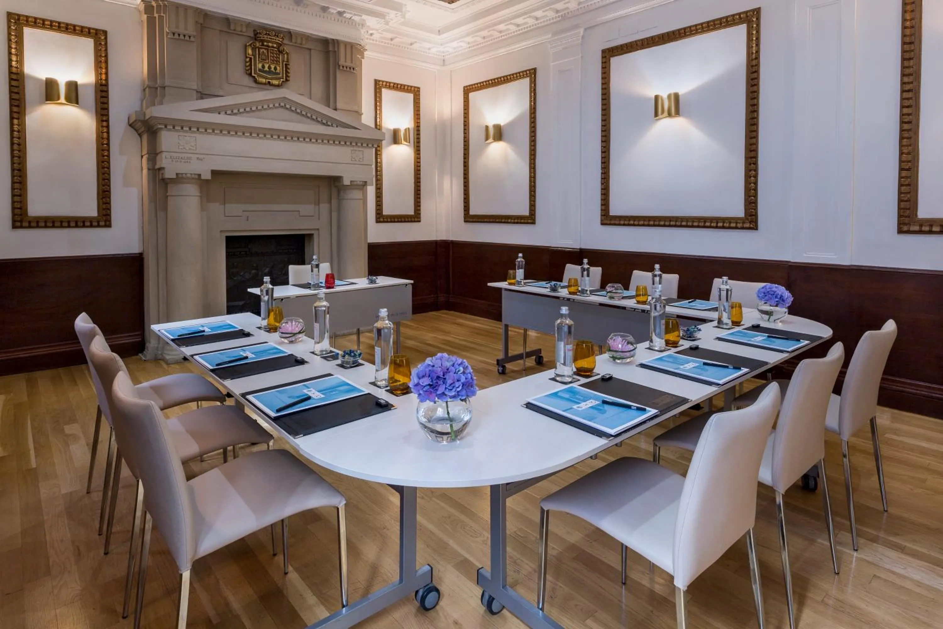 Meeting/conference room in Boutique Hotel H10 Villa de la Reina