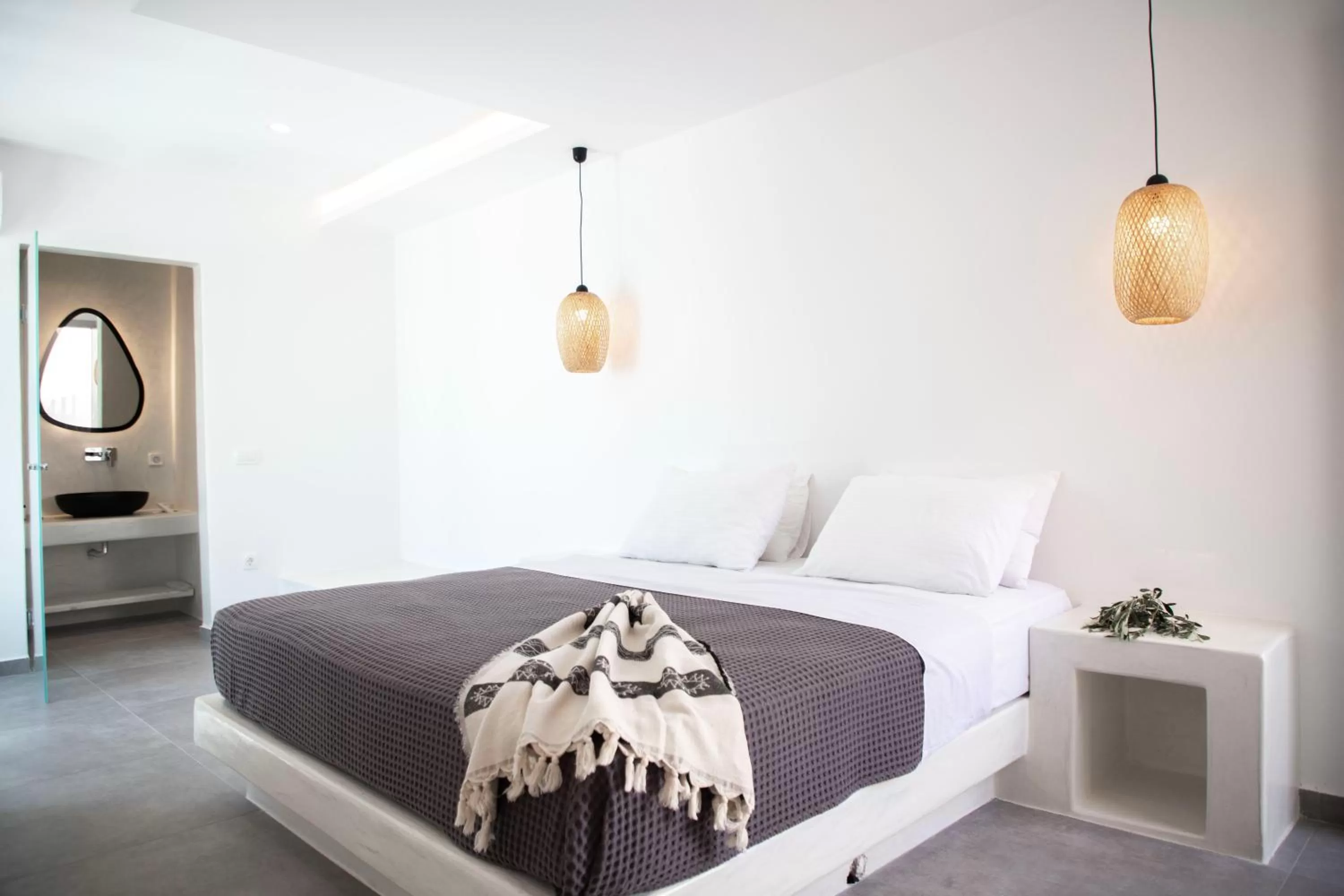 Bed in Caldera Cliff Illusion