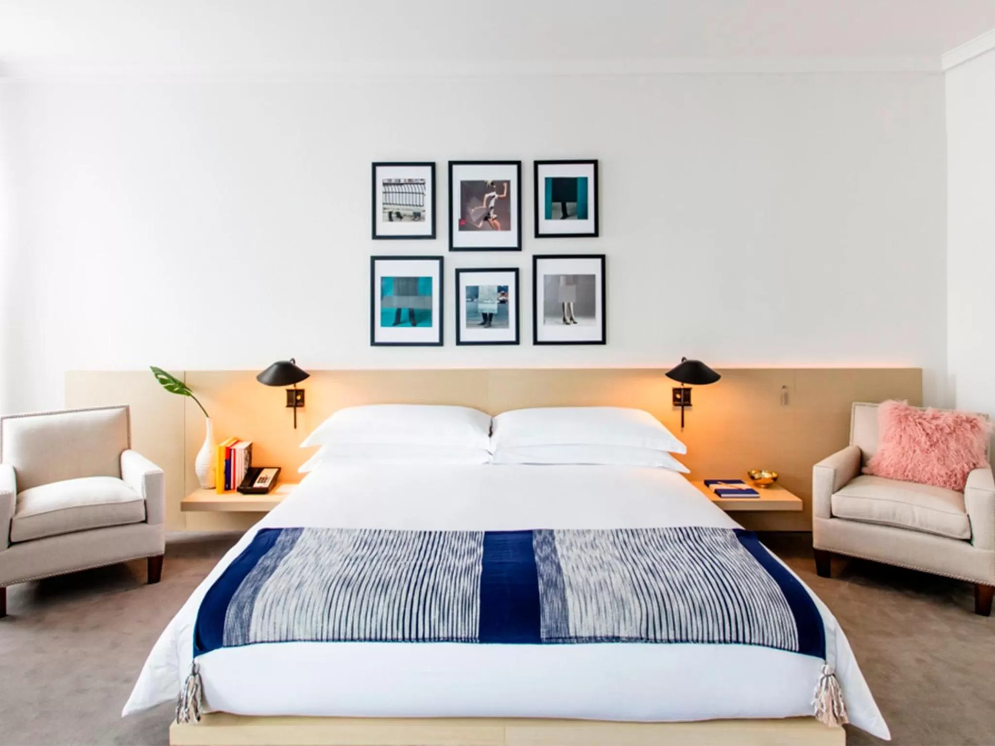 Bedroom in Ambassador Chicago, part of JdV by Hyatt