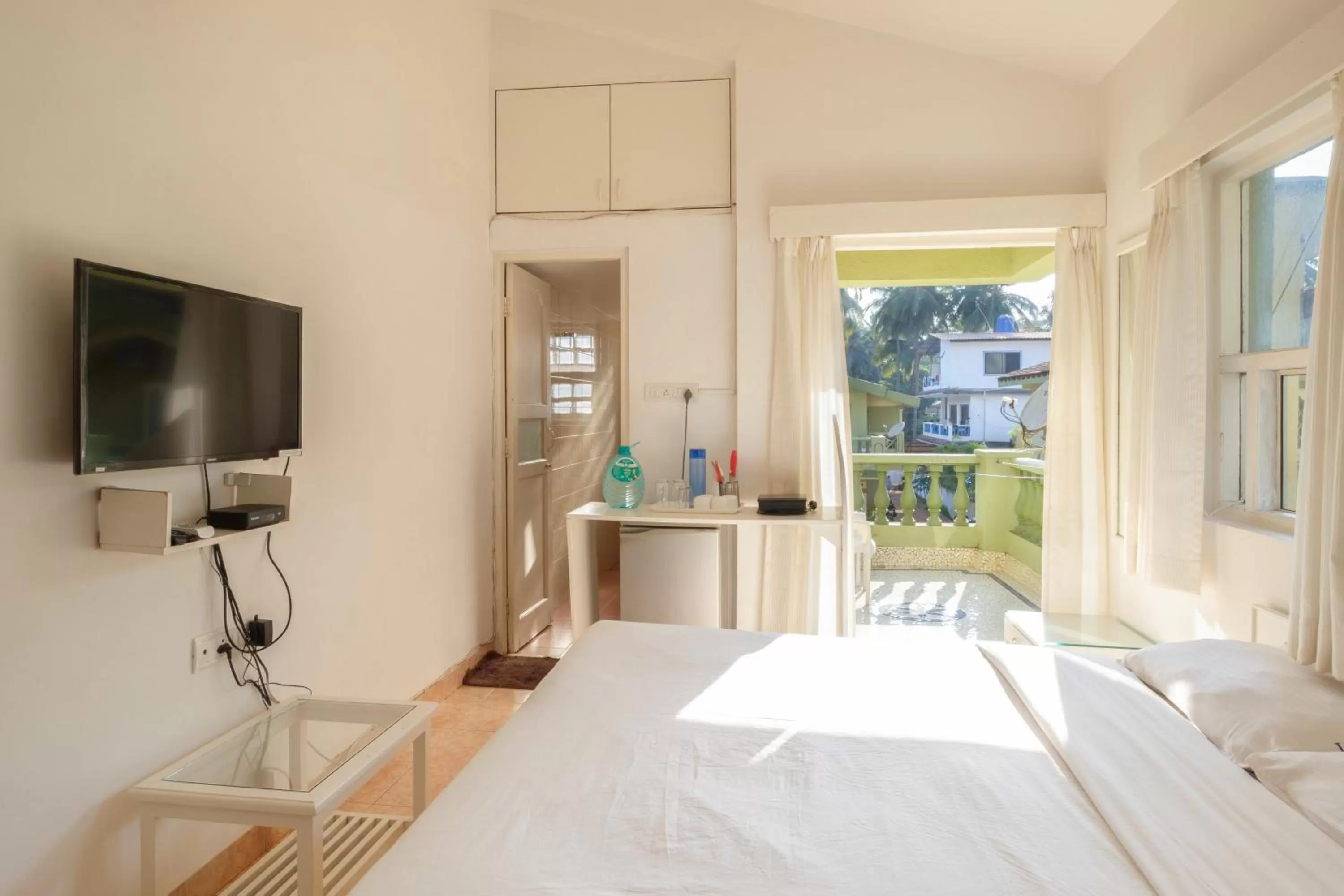 Balcony/Terrace, Bed in Casa Legend Economy, Calangute Goa