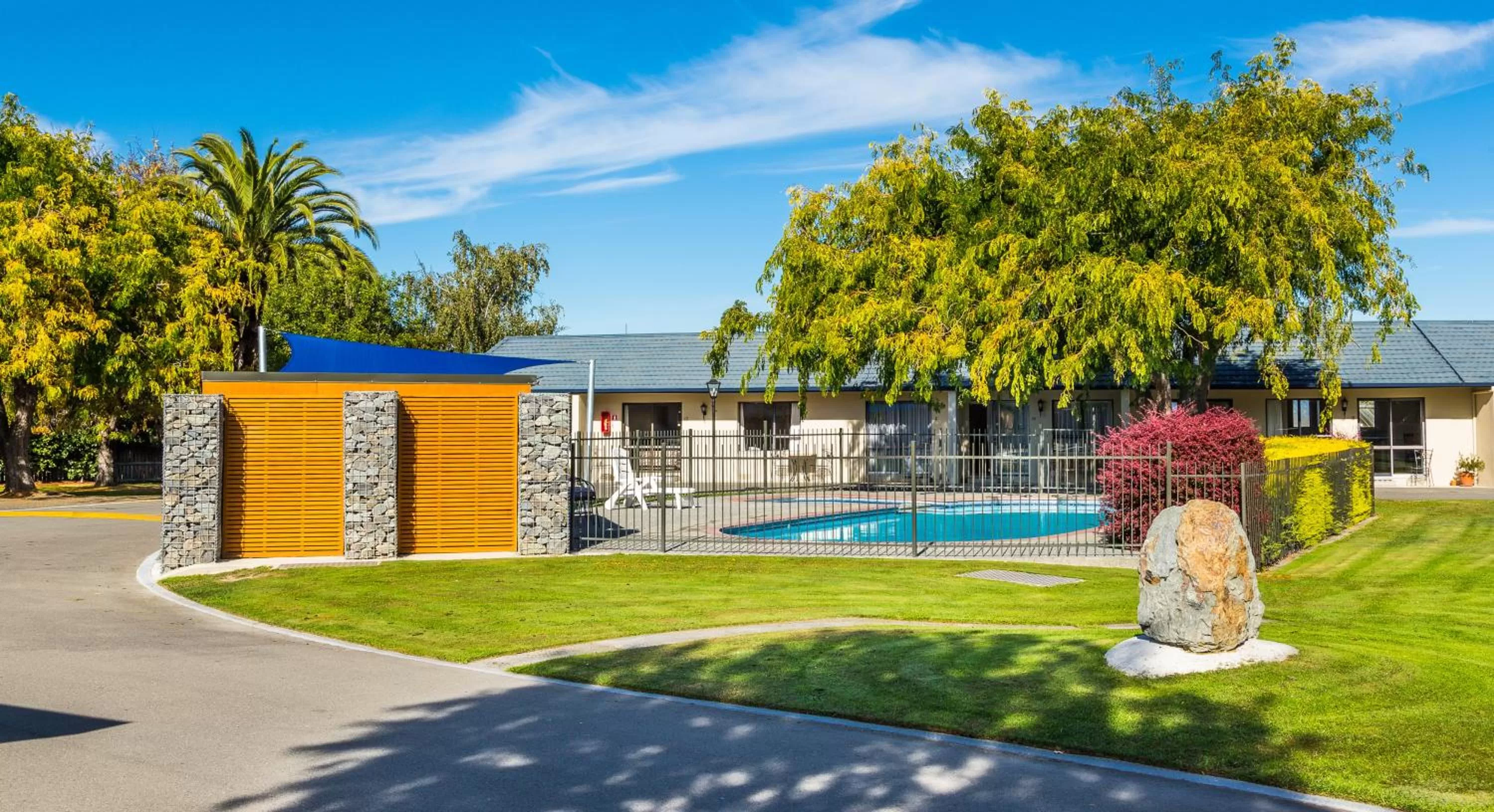 Day in Cherylea Motel