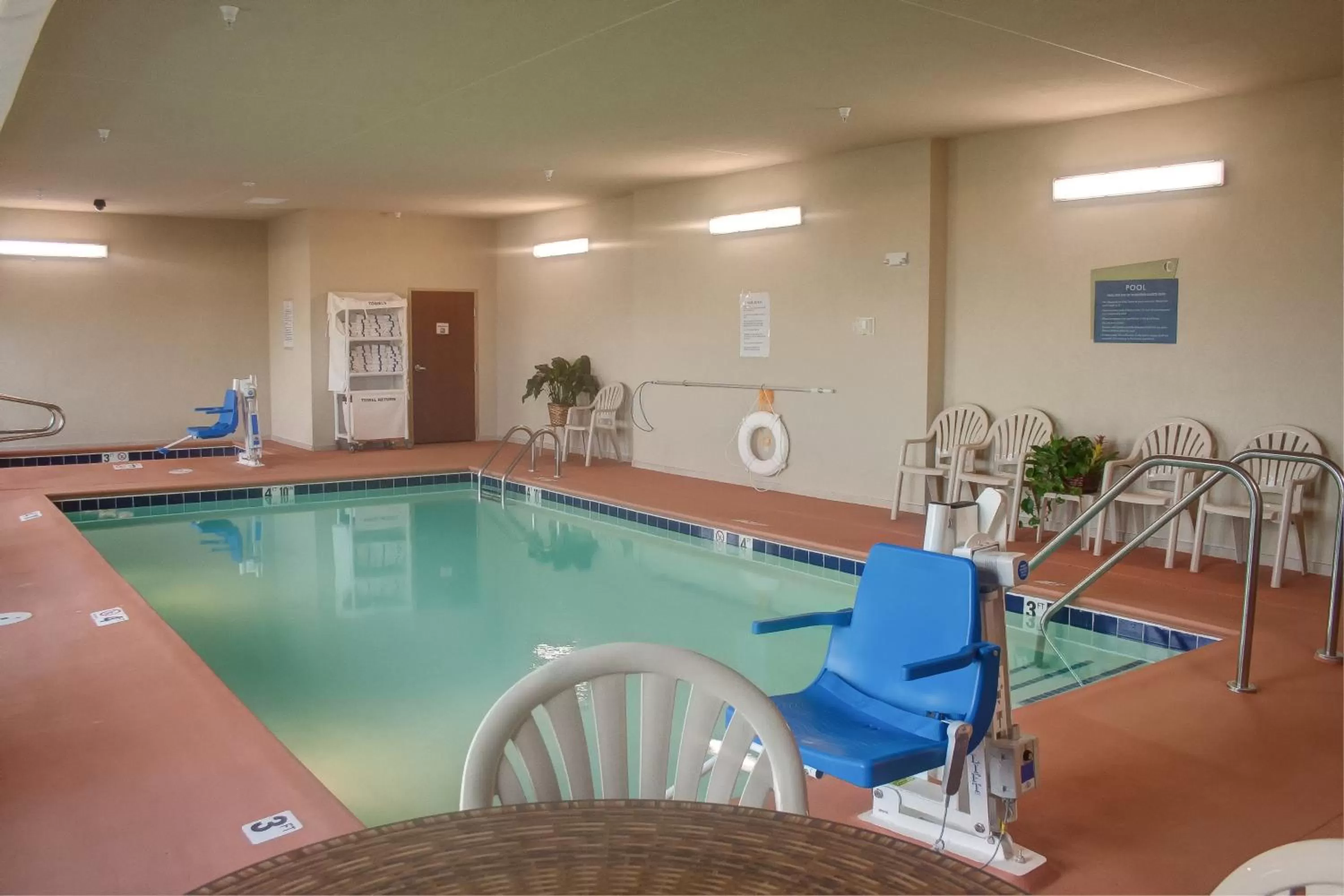 Swimming pool in Cobblestone Hotel and Suites - Jefferson