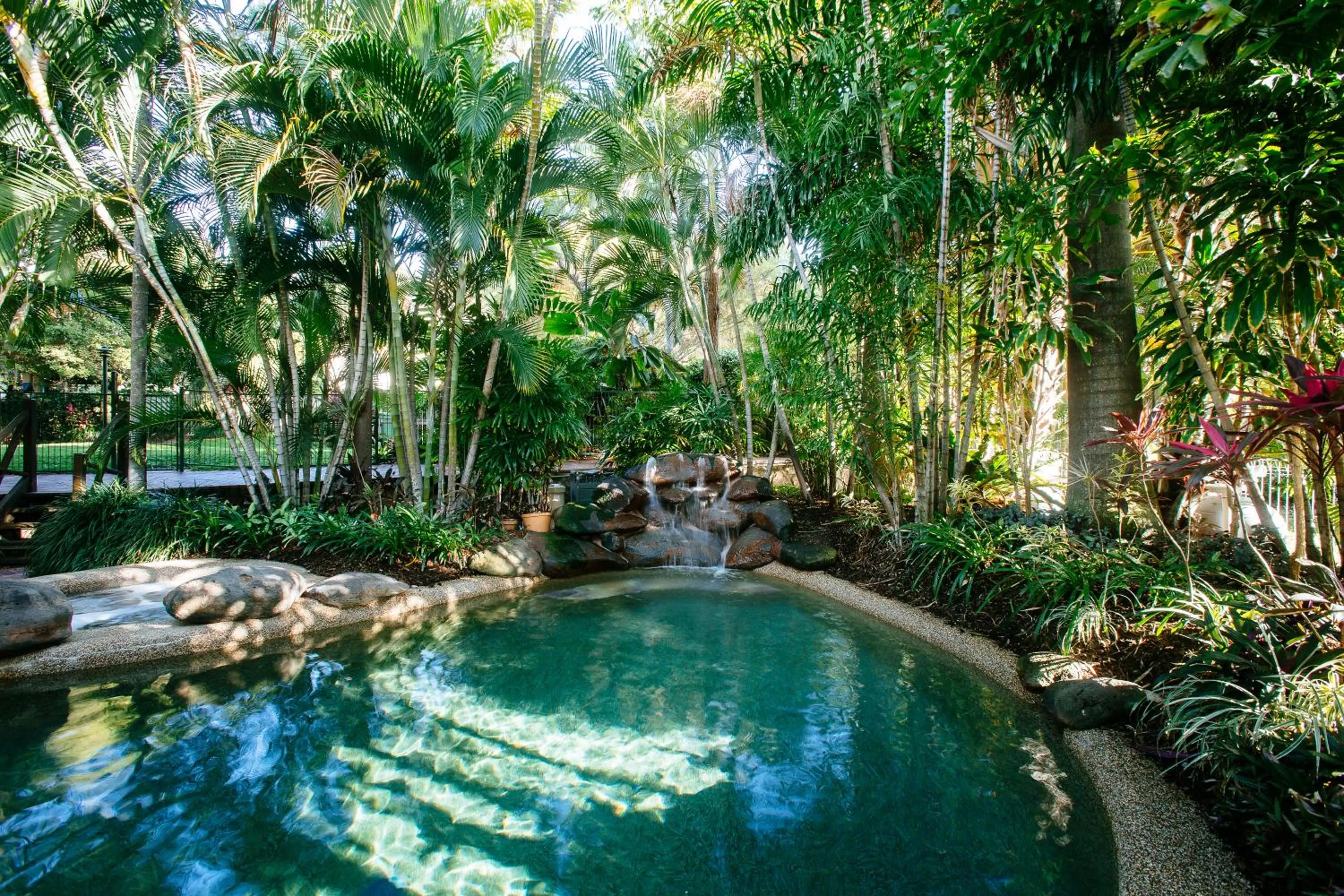 Swimming pool in City Oasis Inn Townsville, SureStay Collection by BW