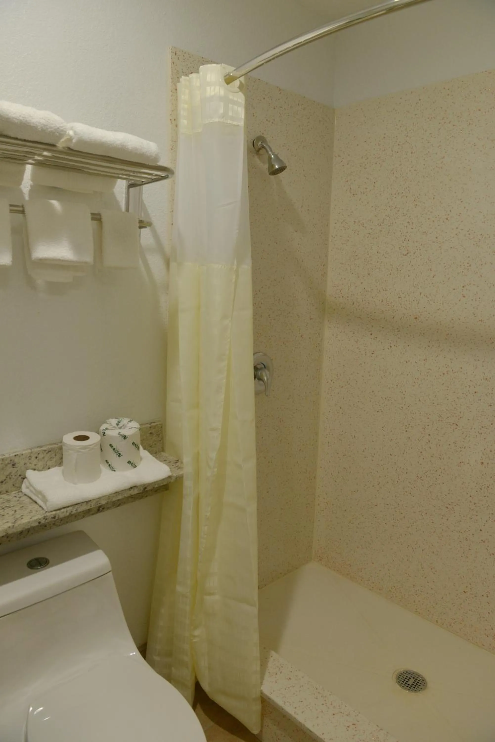 Rodeway Inn & Suites Winter Haven Chain of Lakes