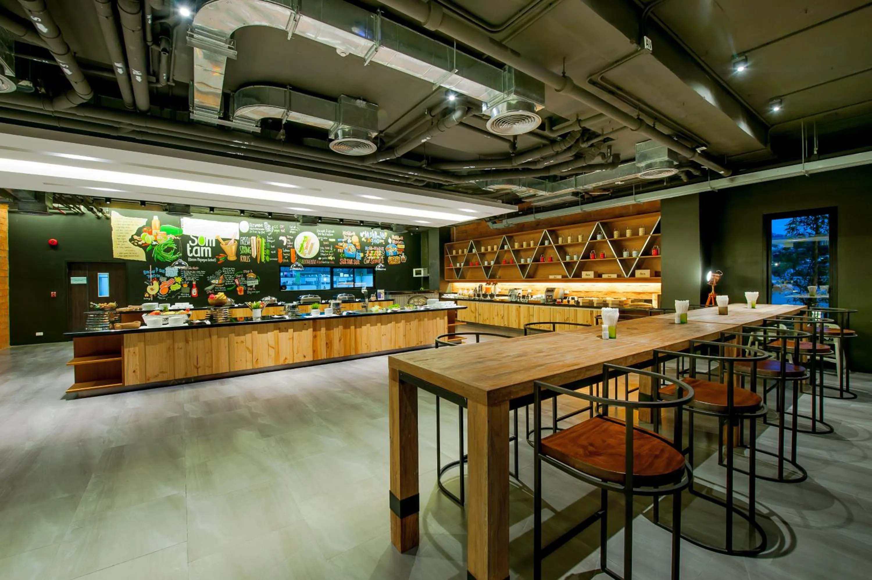 Restaurant/places to eat in DARA Hotel - SHA Plus