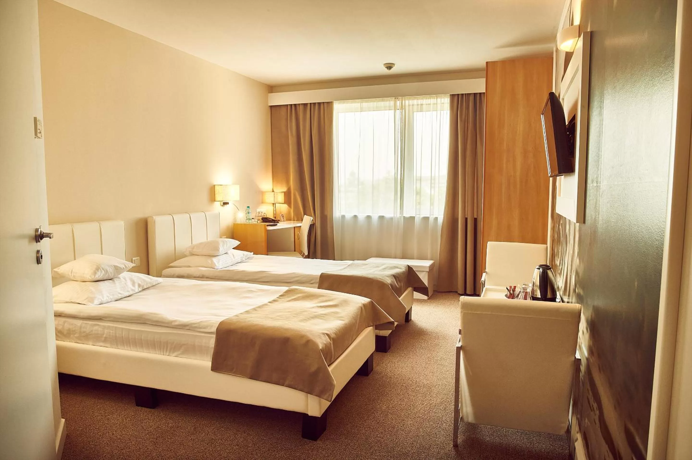 Bedroom, Bed in Continental Forum Bucuresti Palatul Parlamentului