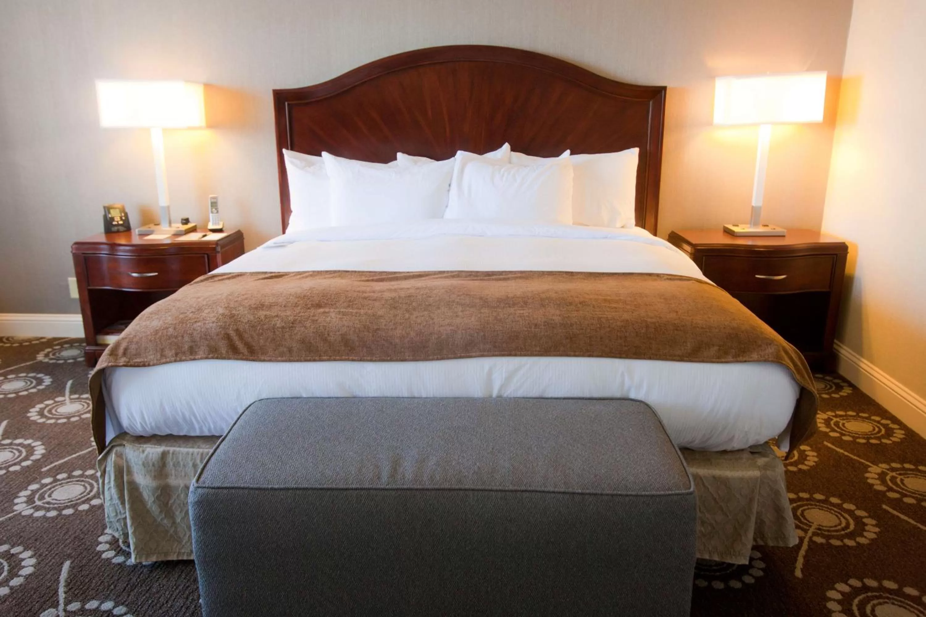 Bed in Midland Plaza Hotel