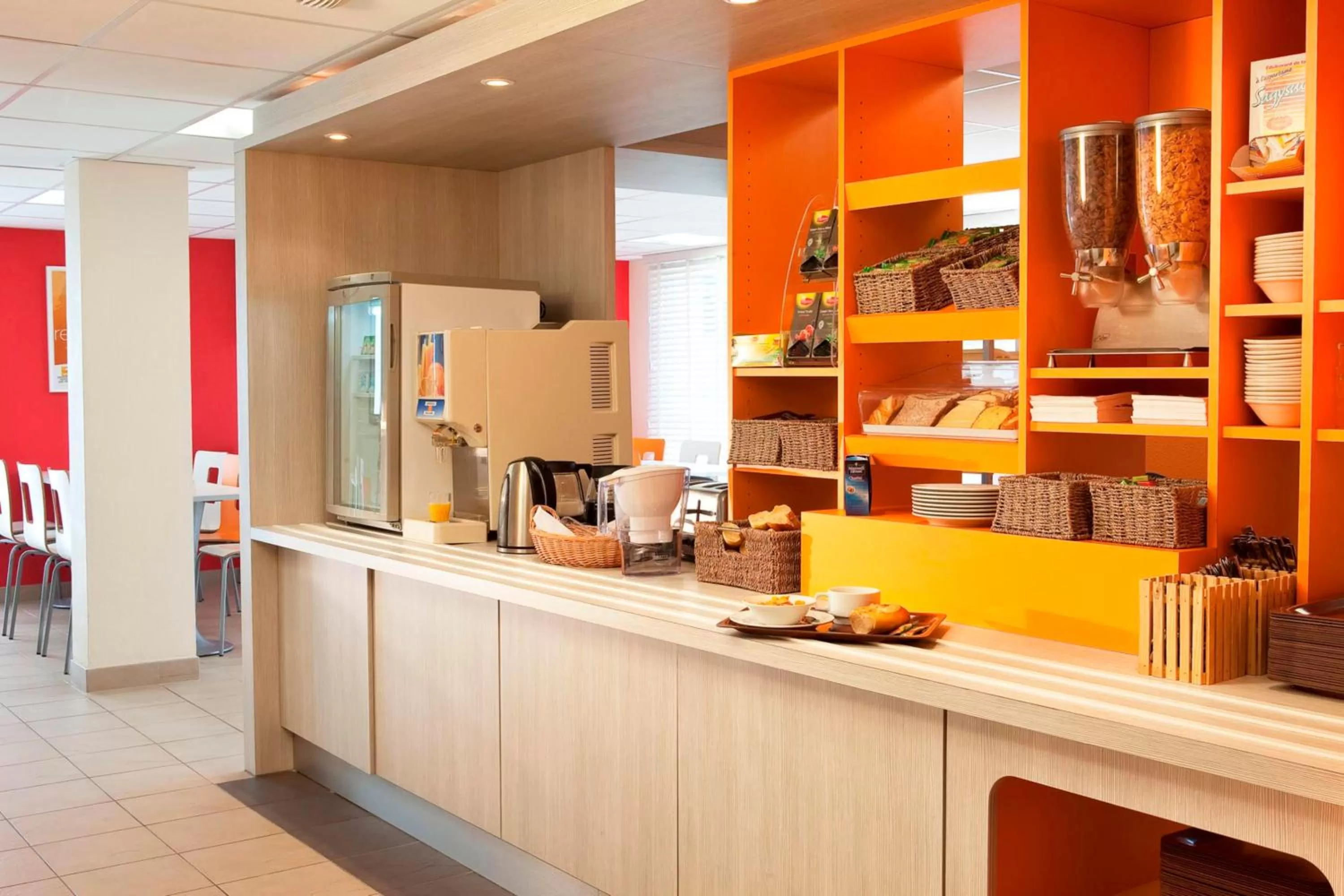 Restaurant/places to eat in Première Classe Epernay