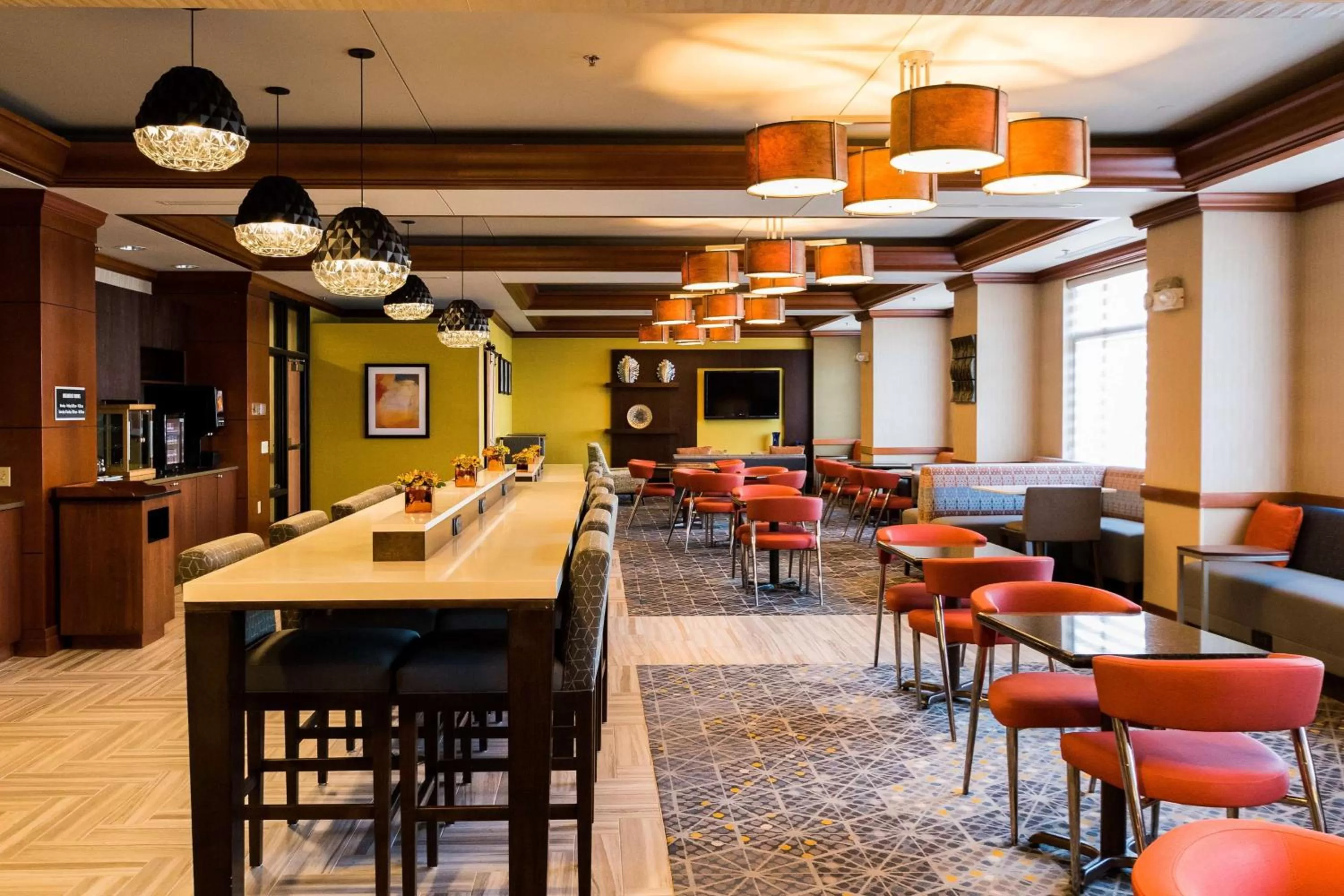 Restaurant/places to eat in Wyndham Moline on John Deere Commons