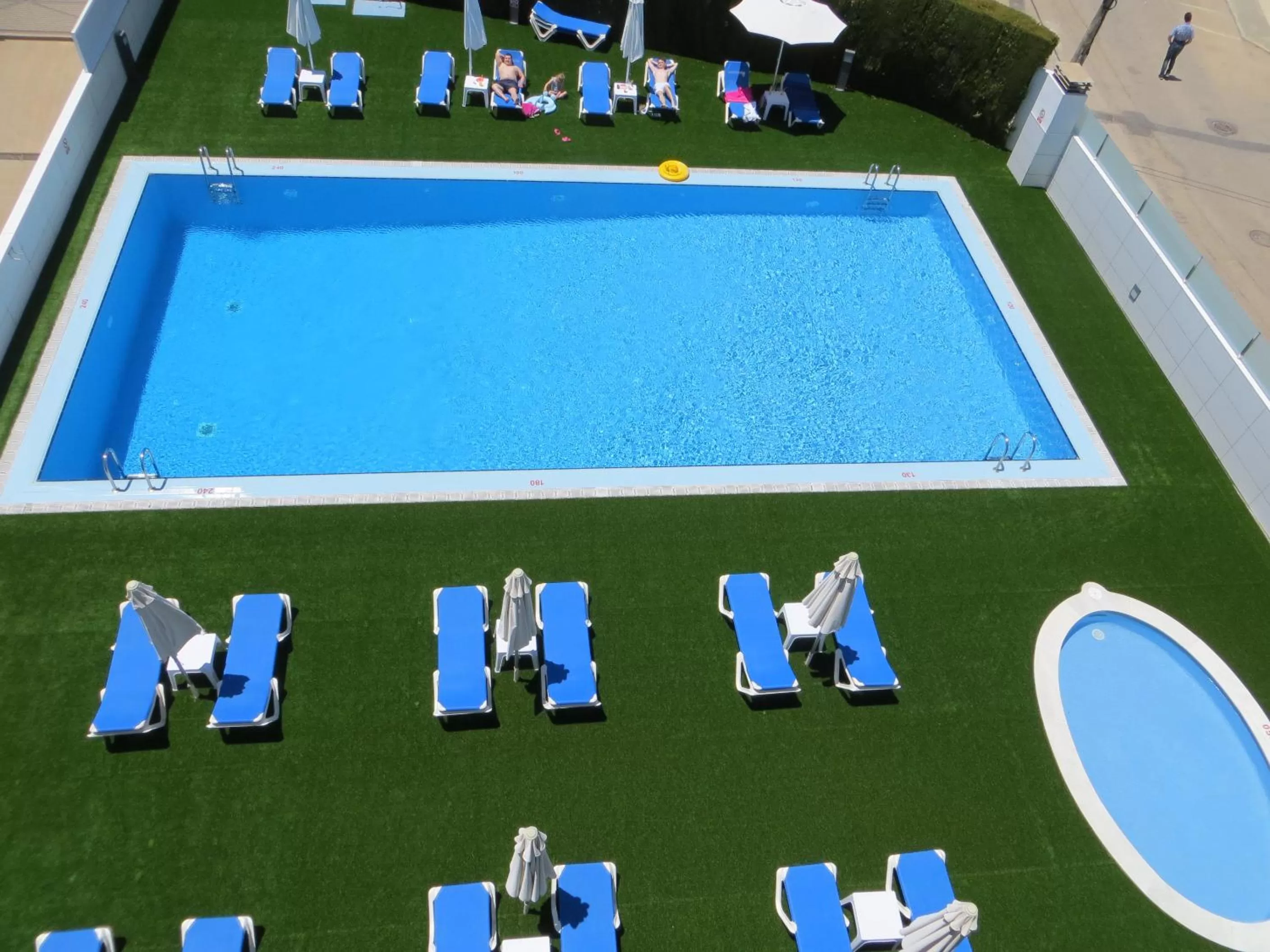 Swimming pool in Hotel Lodomar Spa & Talasoterapia