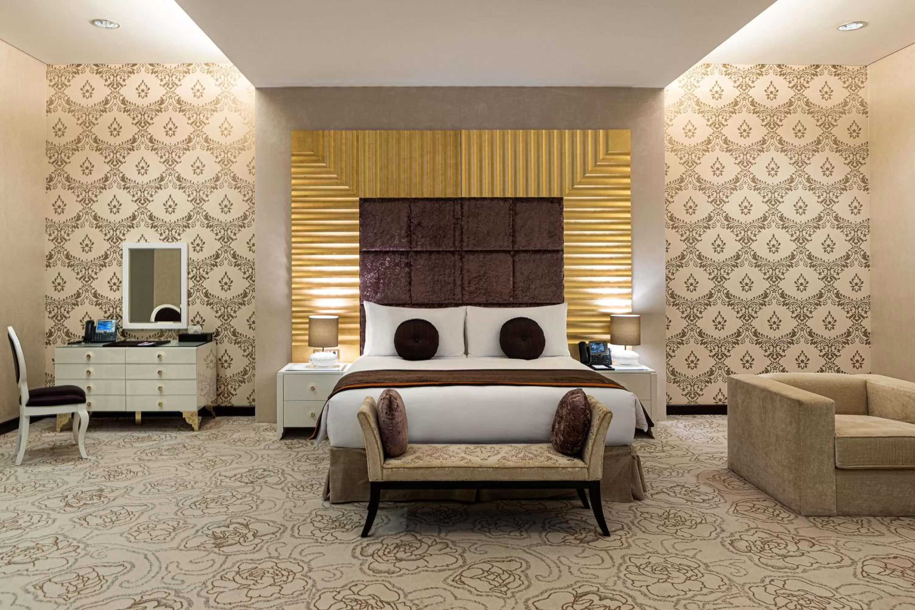 Bedroom, Bed in Crowne Plaza Riyadh - RDC Hotel & Convention by IHG