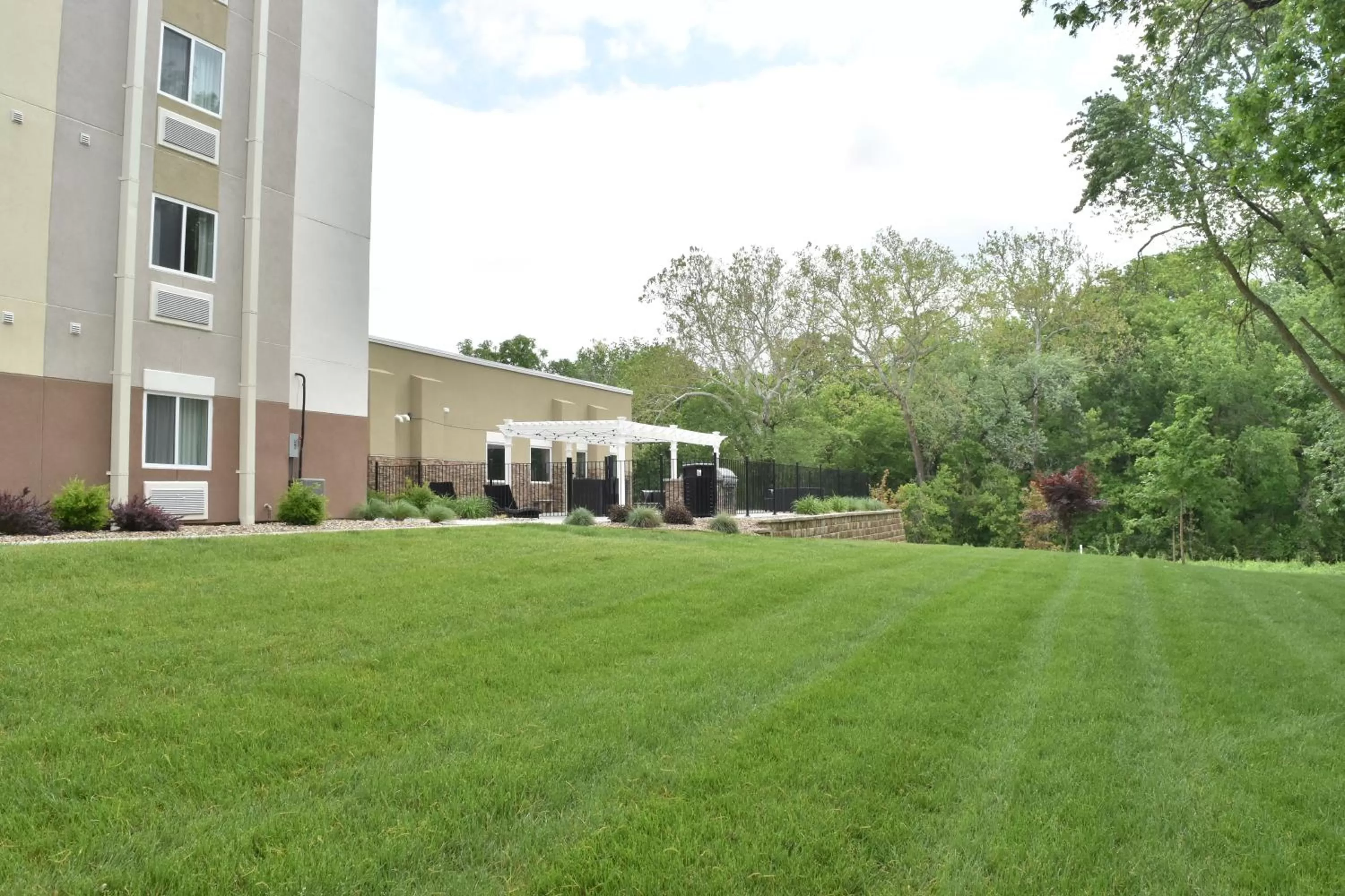 Property building in Candlewood Suites Independence by IHG