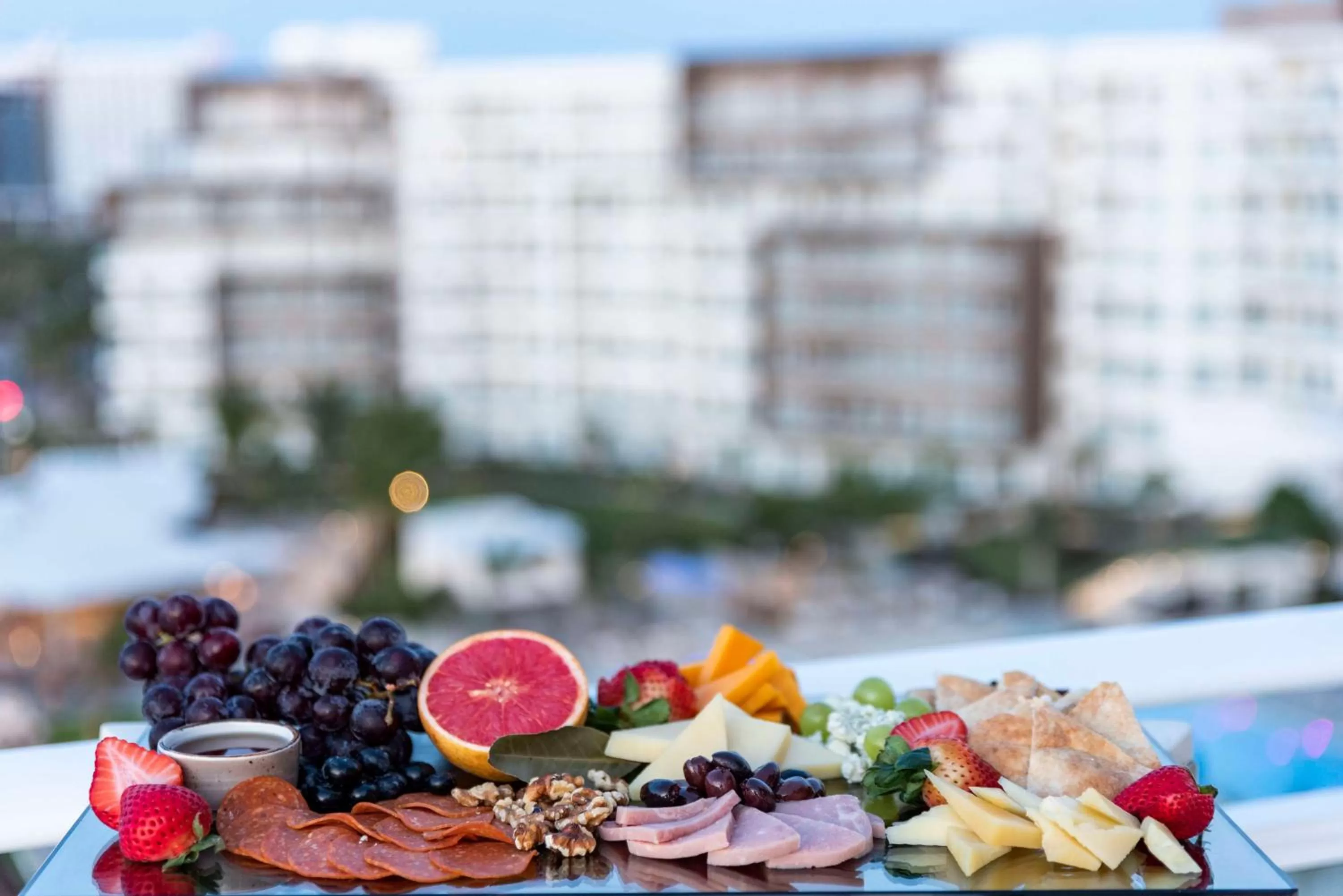 Dining area in Embassy Suites By Hilton Aruba Beach Resort