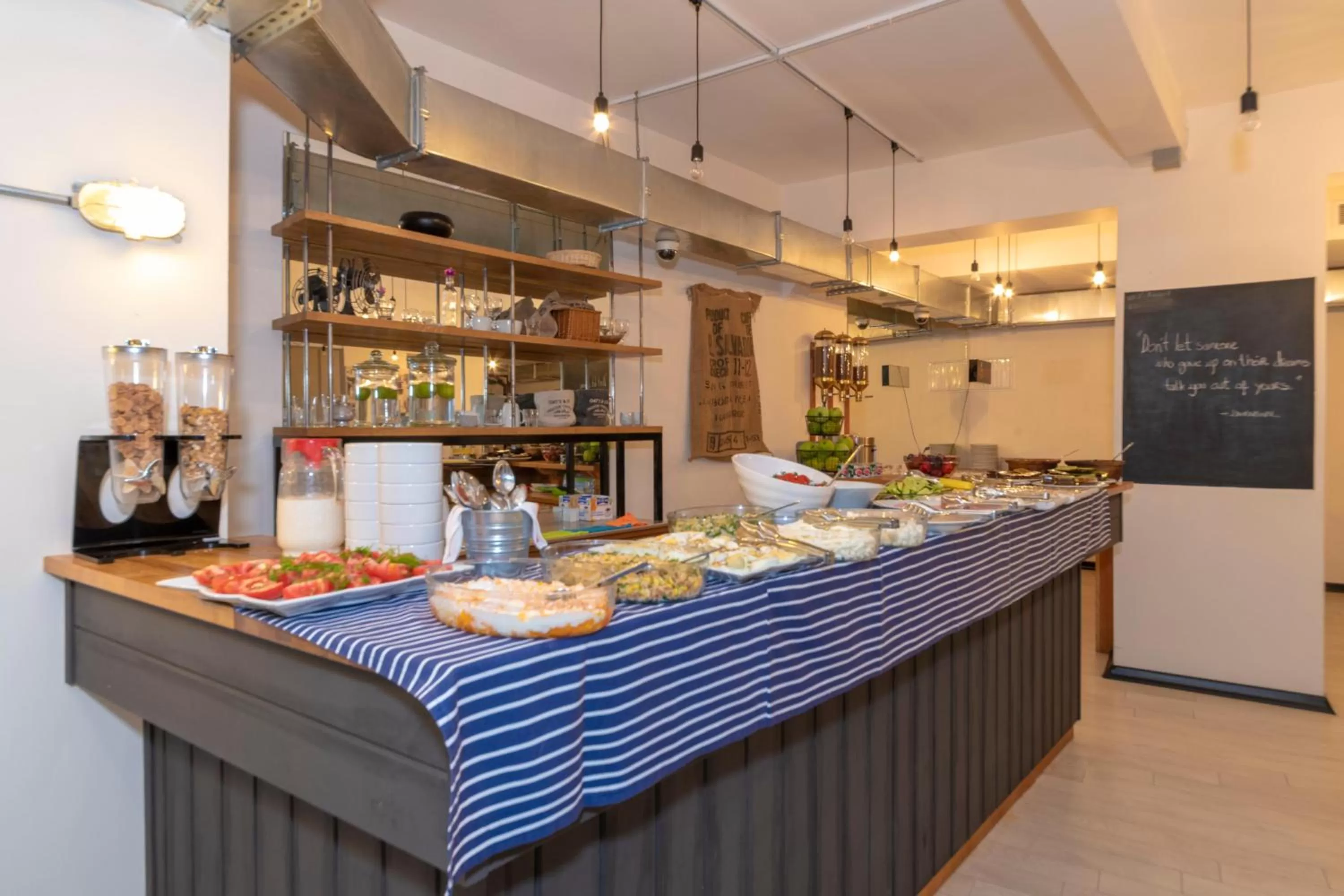 Coffee/tea facilities in Rumours Inn