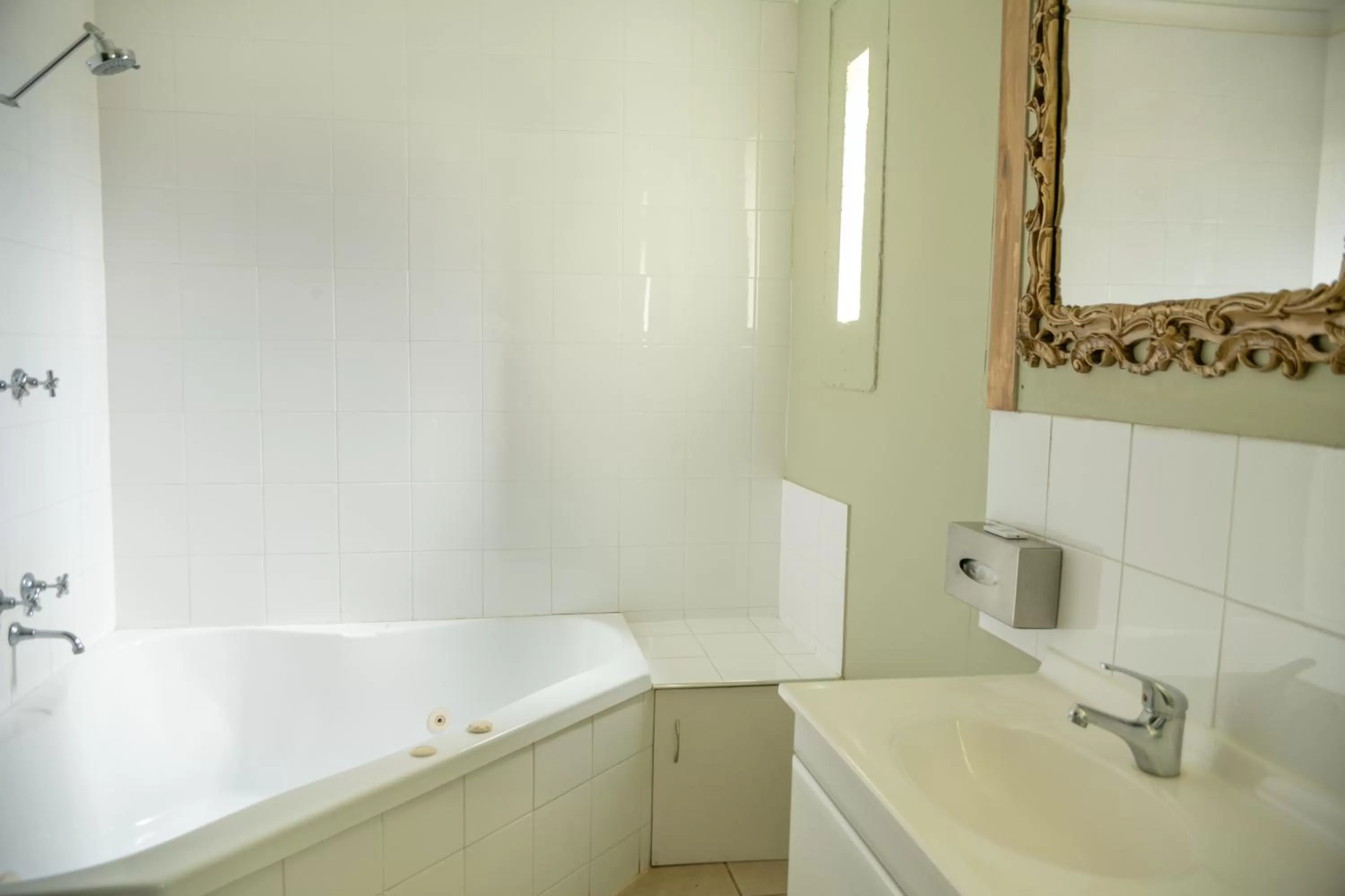 Shower in Kryal Castle Ballarat