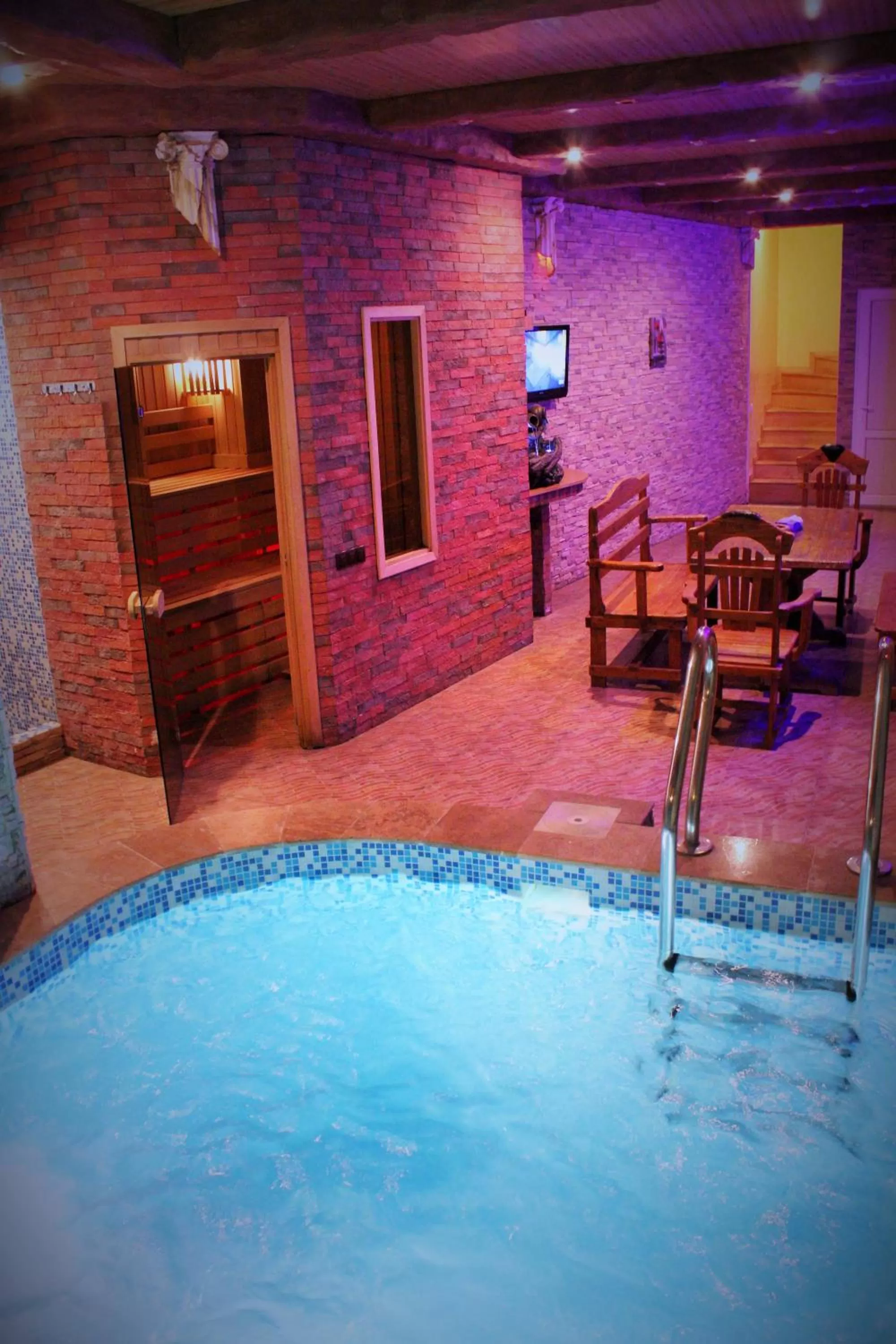 Pool view in Aleppo Hotel