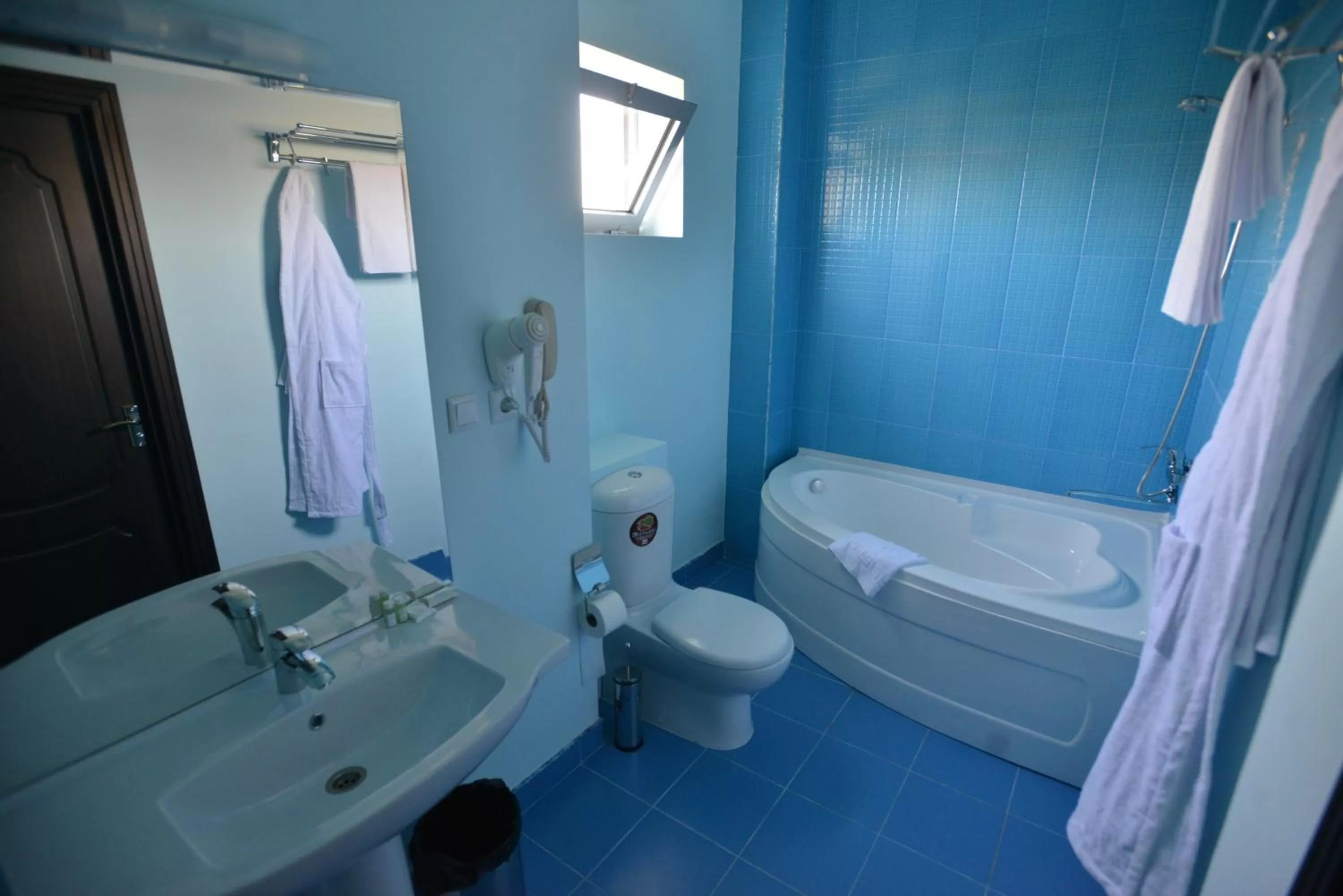 Toilet in Gloria Hotel