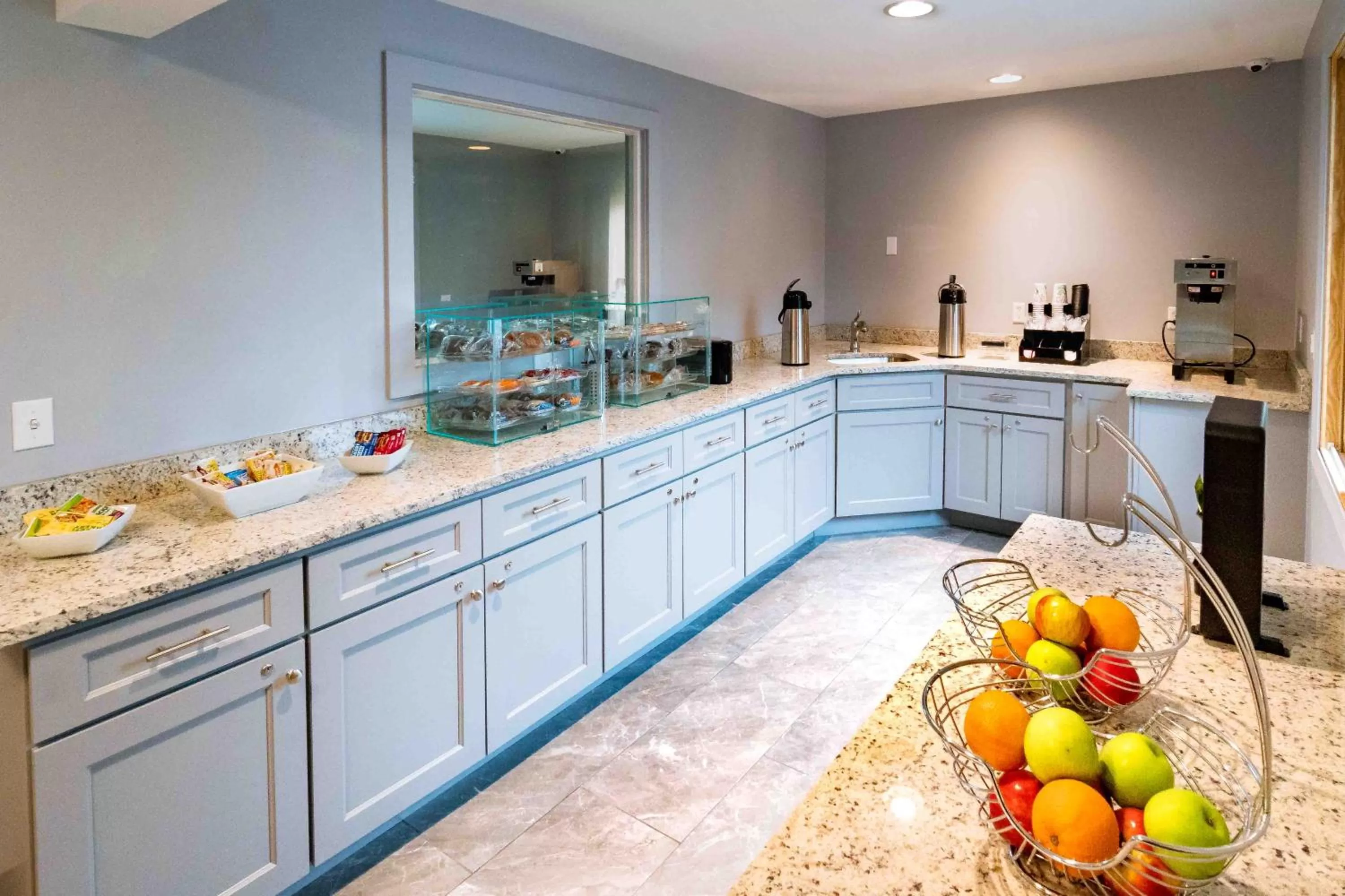 Continental breakfast in The Inn at Canaan