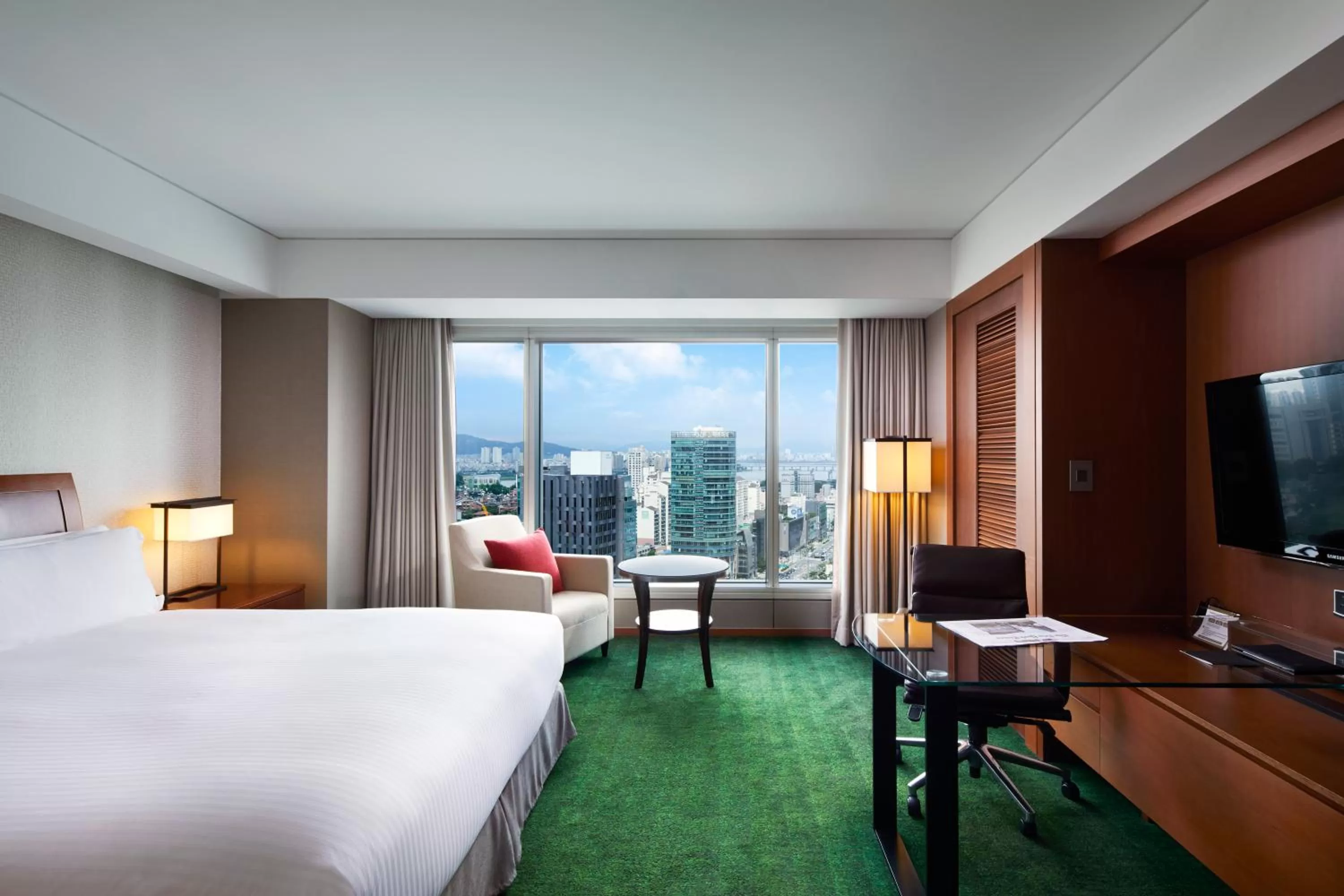 Classic King Room with Temple View in The Westin Seoul Parnas