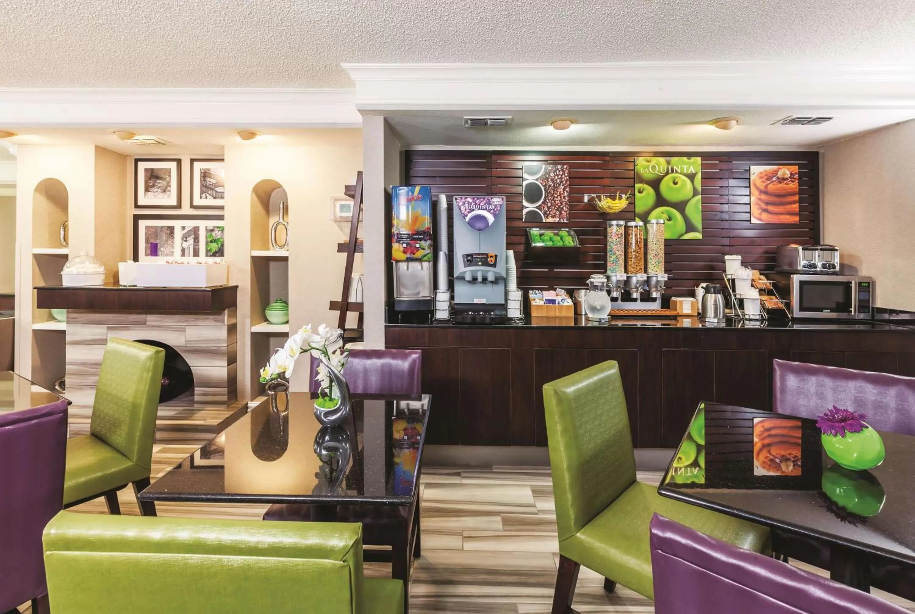 Restaurant/places to eat in La Quinta Inn by Wyndham Odessa