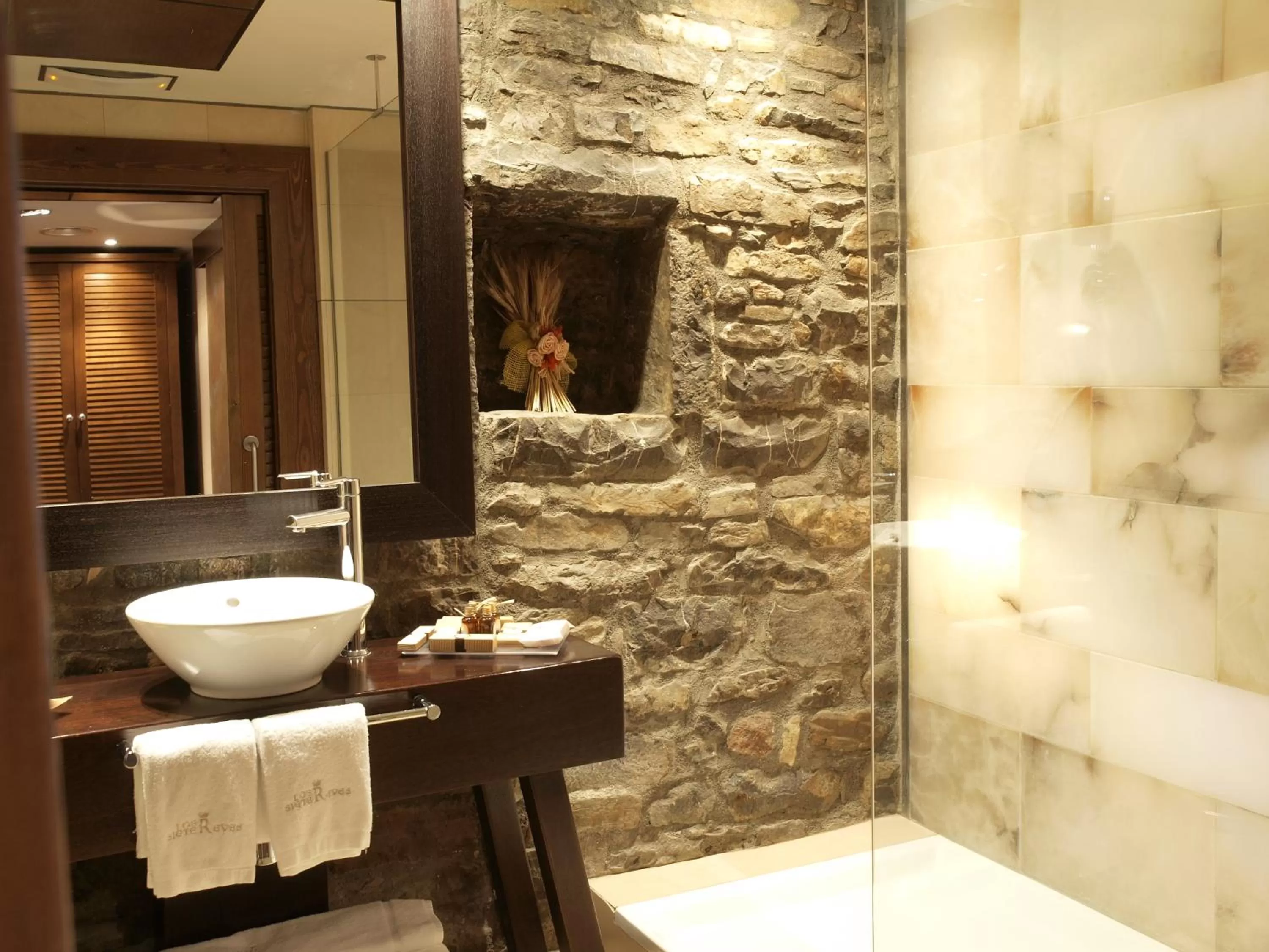 Shower, Bathroom in Los Siete Reyes