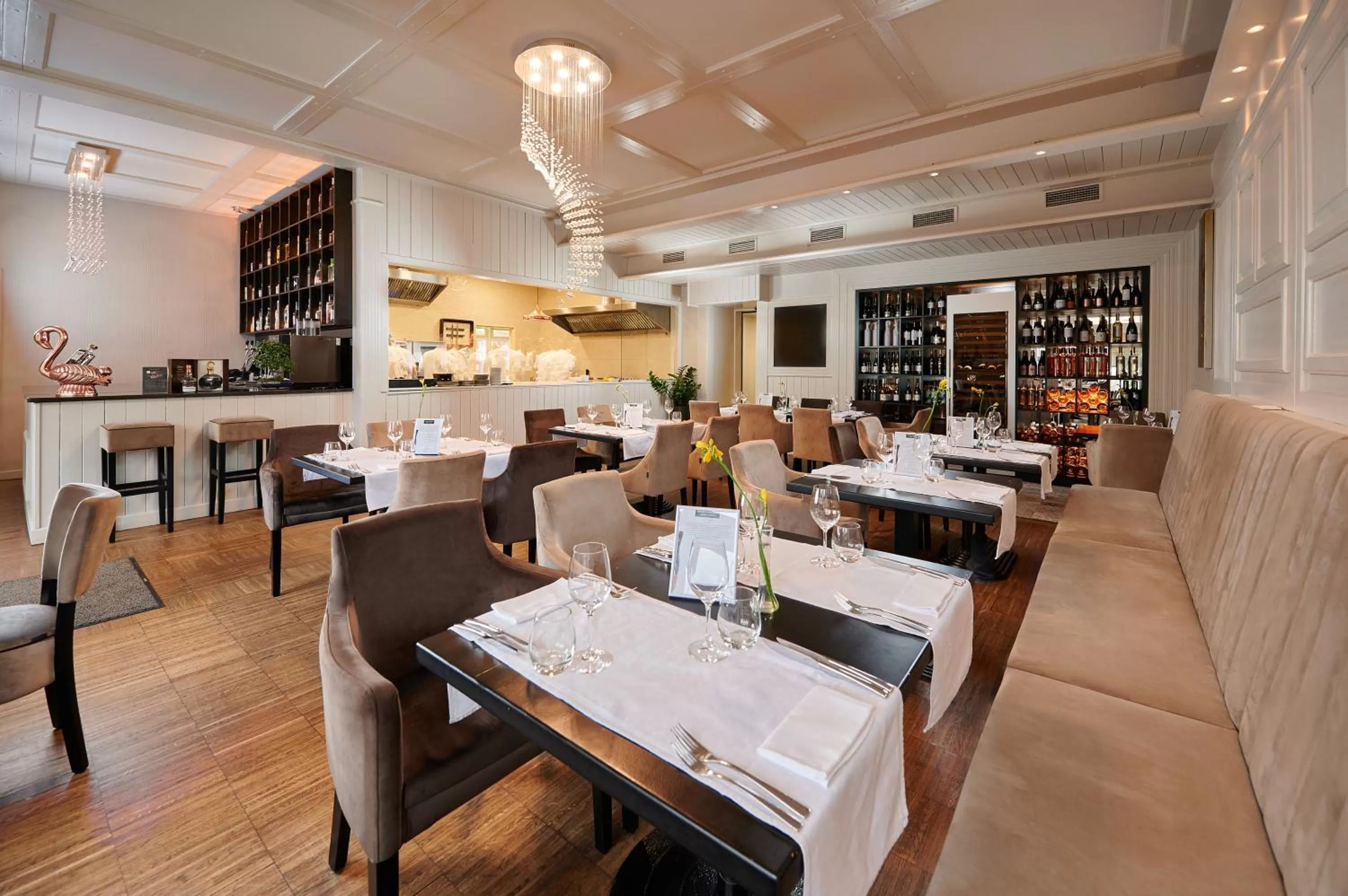 Restaurant/places to eat in Artis Boutique Hotel